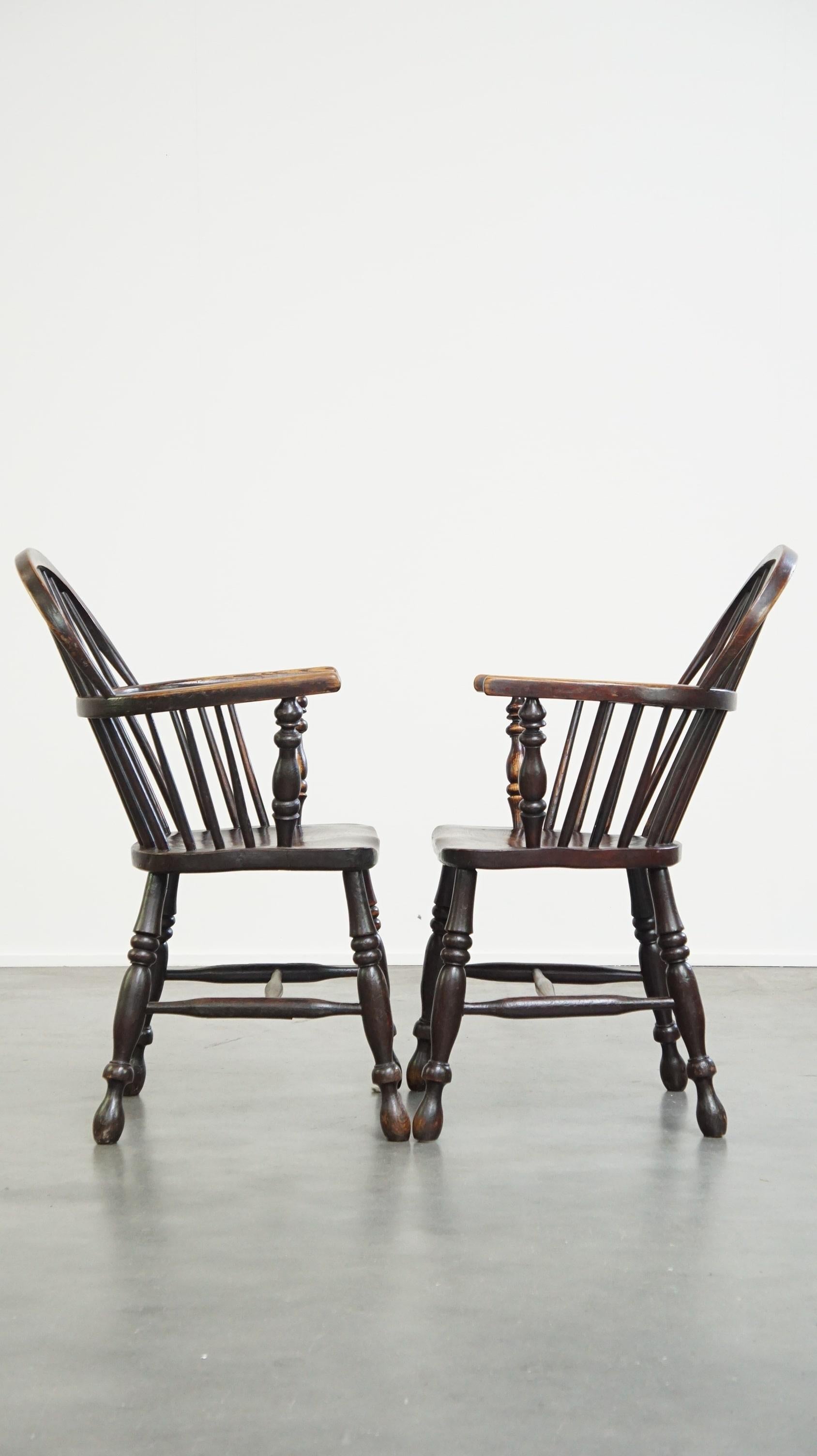Anglais Ensemble de 4 magnifiques chaises/chaises de salle à manger anglaises anciennes à dossier bas Windsor en vente
