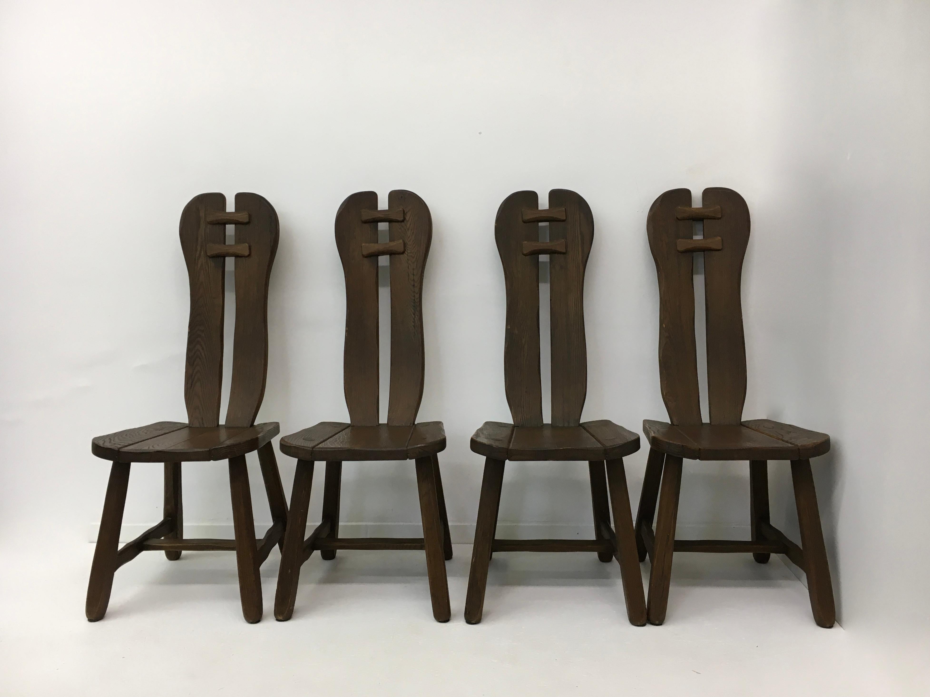 Chêne Ensemble de 4 chaises de salle à manger belges brutalistes de De Puydt, années 1970 en vente