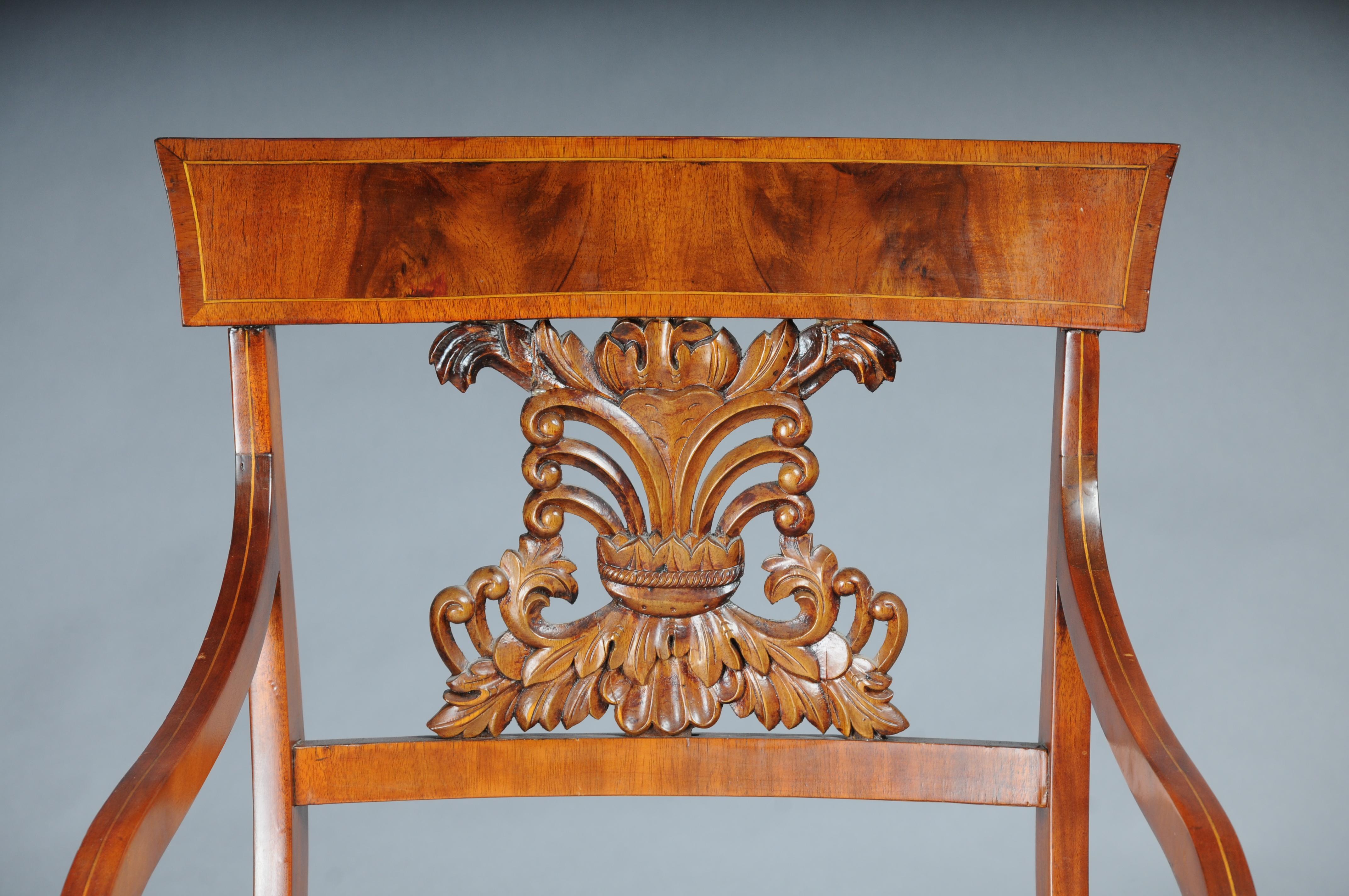 XIX secolo Set di 4 poltrone Biedermeier del 1835 circa, mogano in vendita