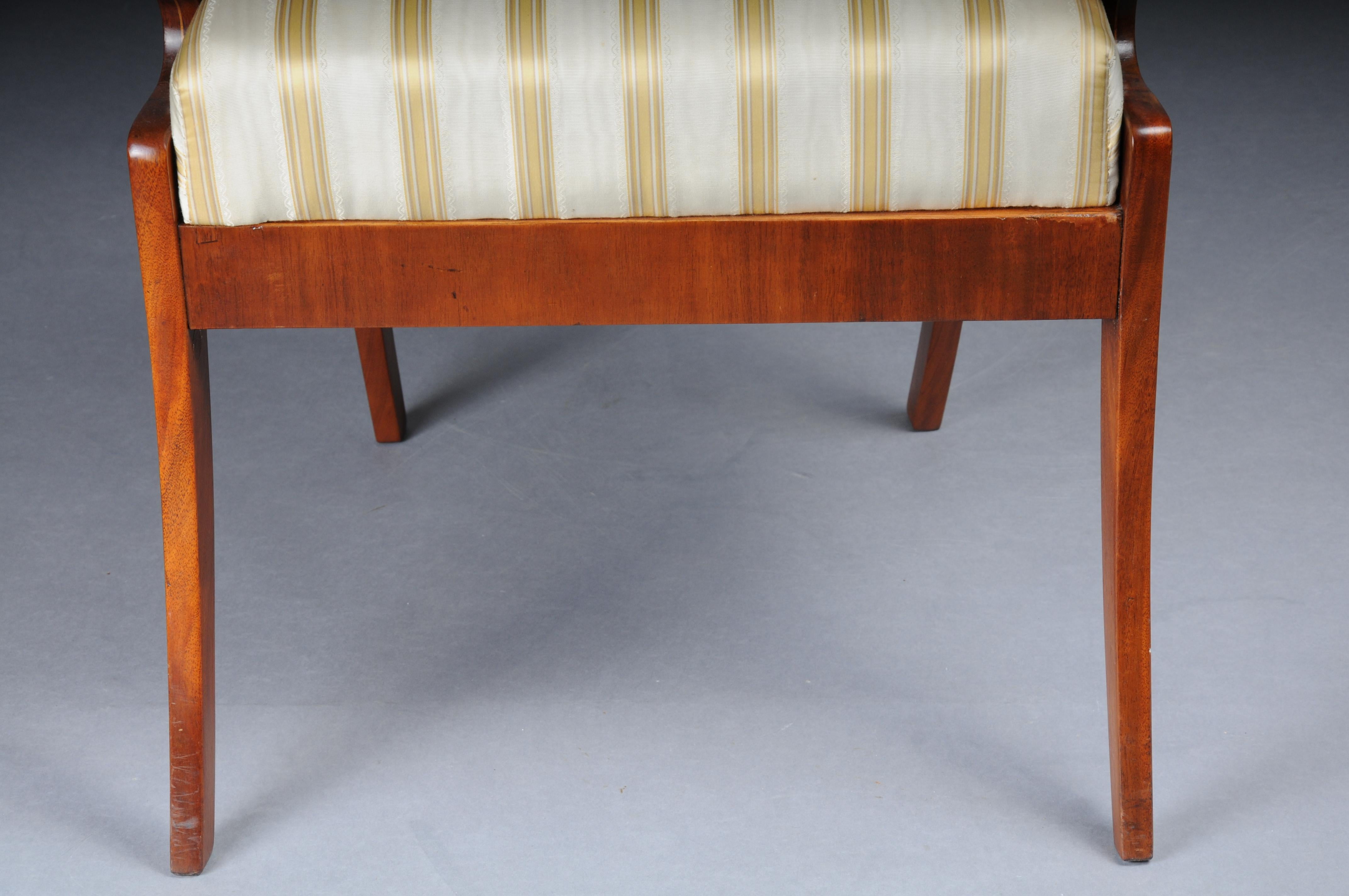 Tessuto Set di 4 poltrone Biedermeier del 1835 circa, mogano in vendita