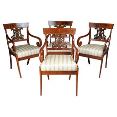 Juego de 4 sillones Biedermeier hacia 1835, caoba