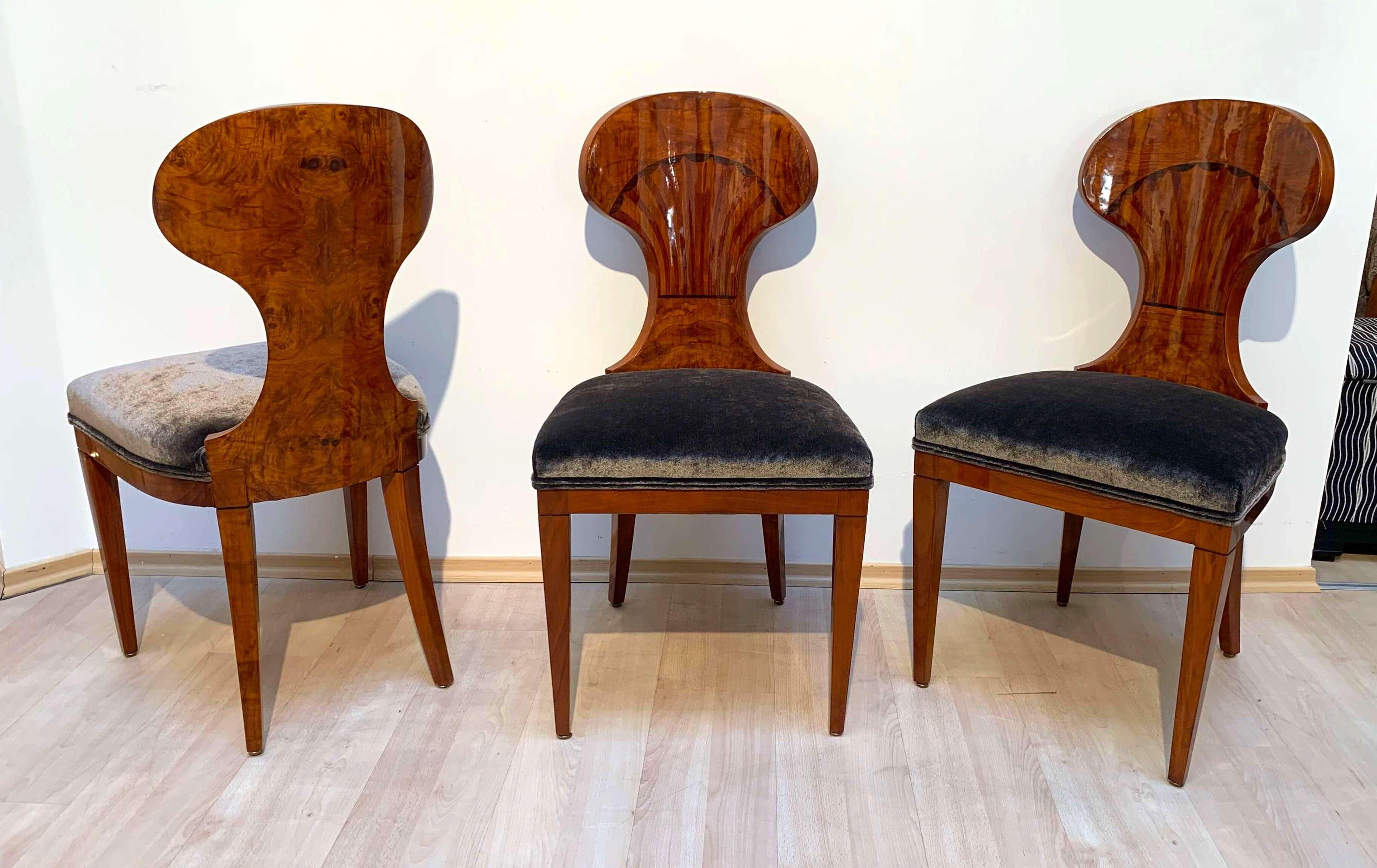 Set of Four Austrian Biedermeier Chairs, Ash Veneer, Grey Velvet, Circa 1890 For Sale 4