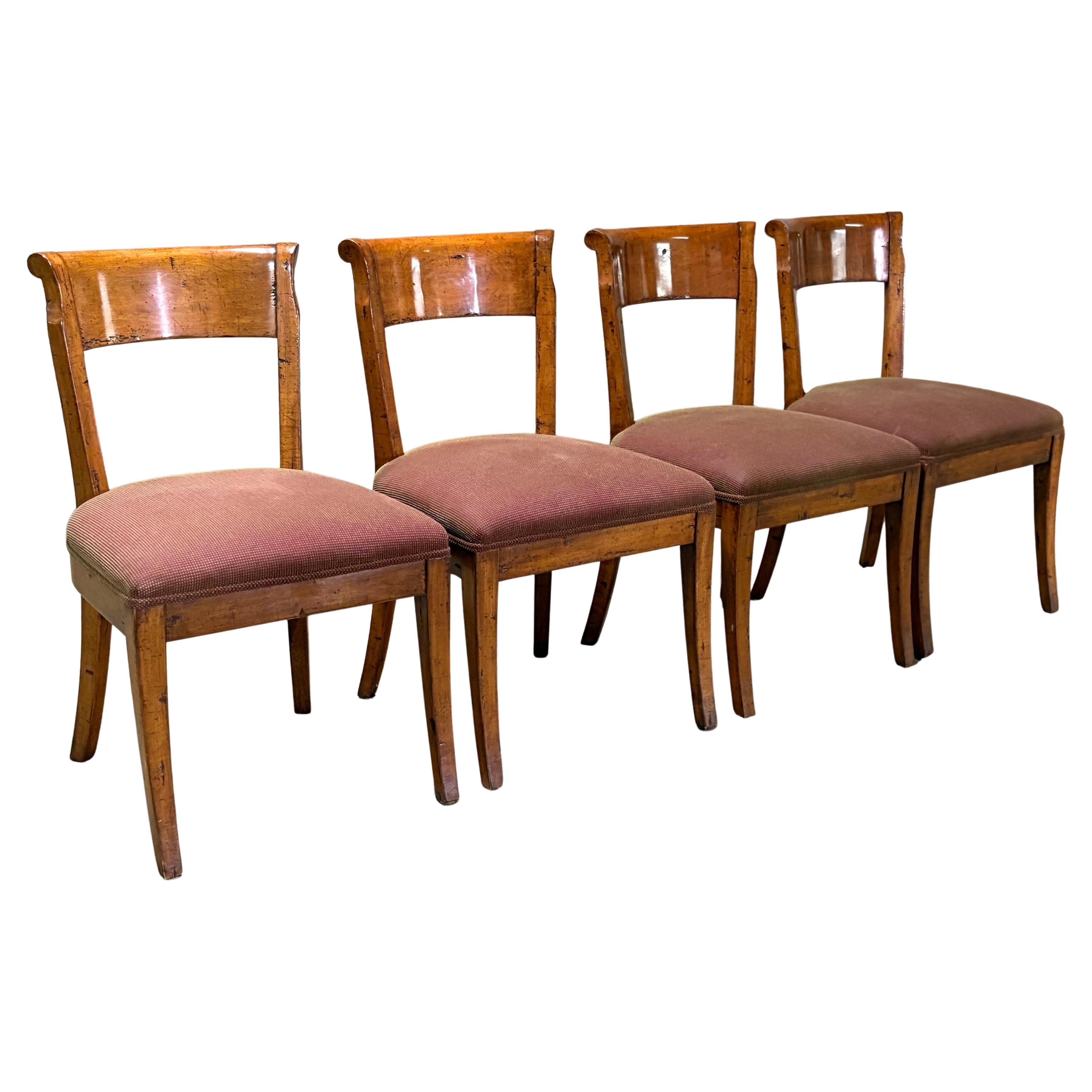 Ensemble de 4 chaises de salle à manger de style Biedermeier