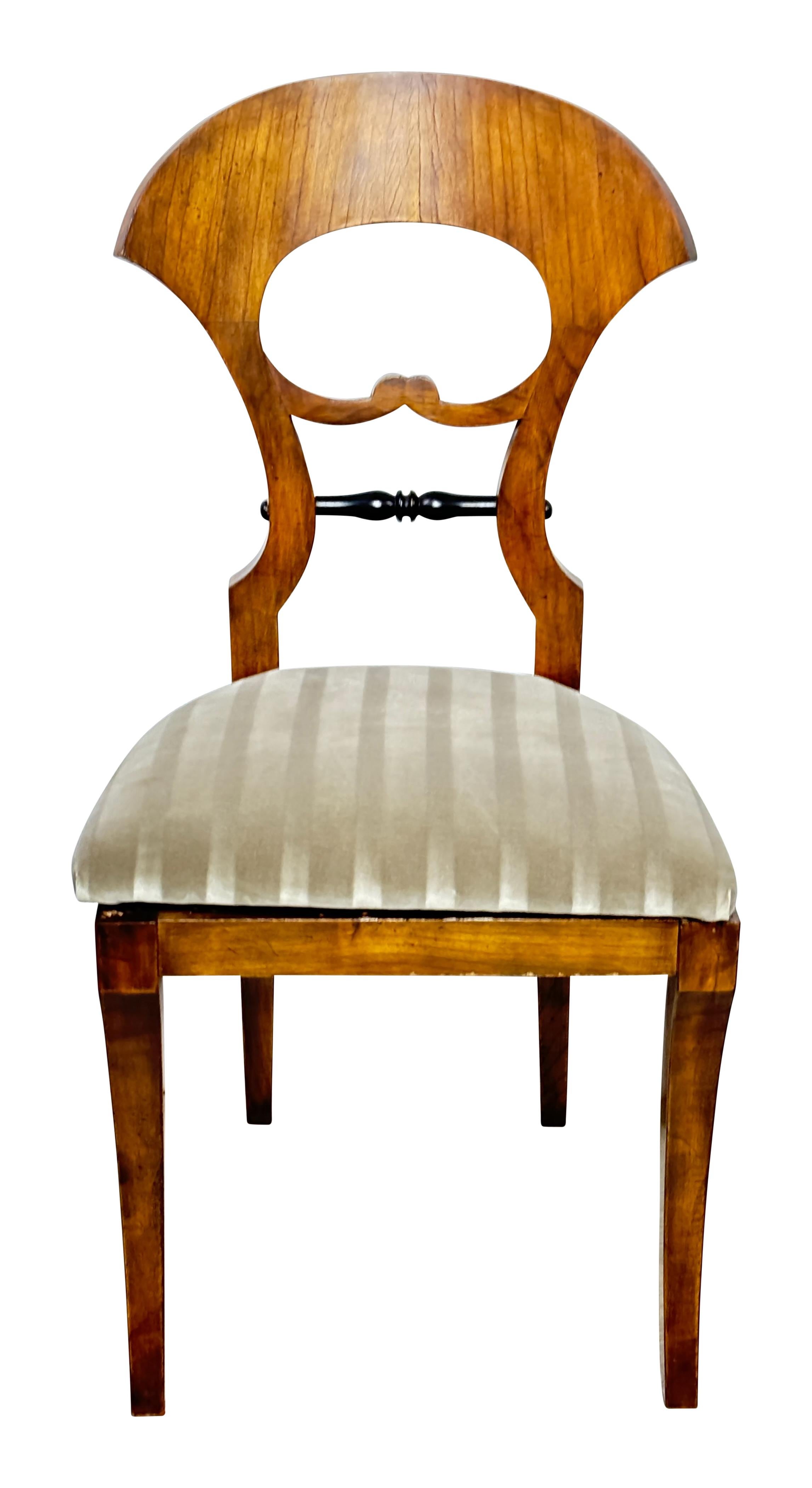Set of 4 Biedermeier Style Side / Dining Chairs, Italy 1960's In Good Condition In San Francisco, CA