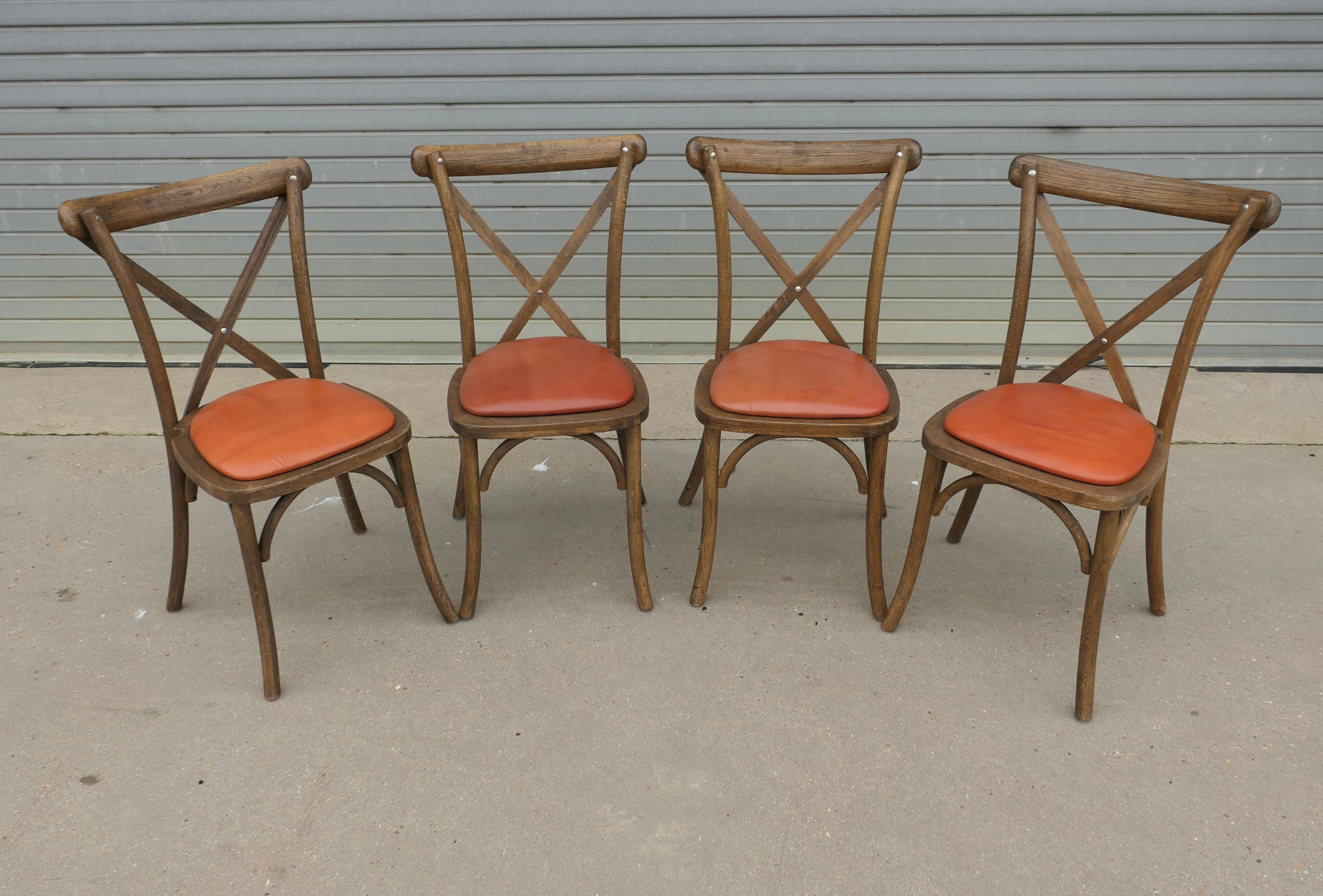 Mid-Century moderno Set di 4 sedie bistrot in stile bengala in vendita