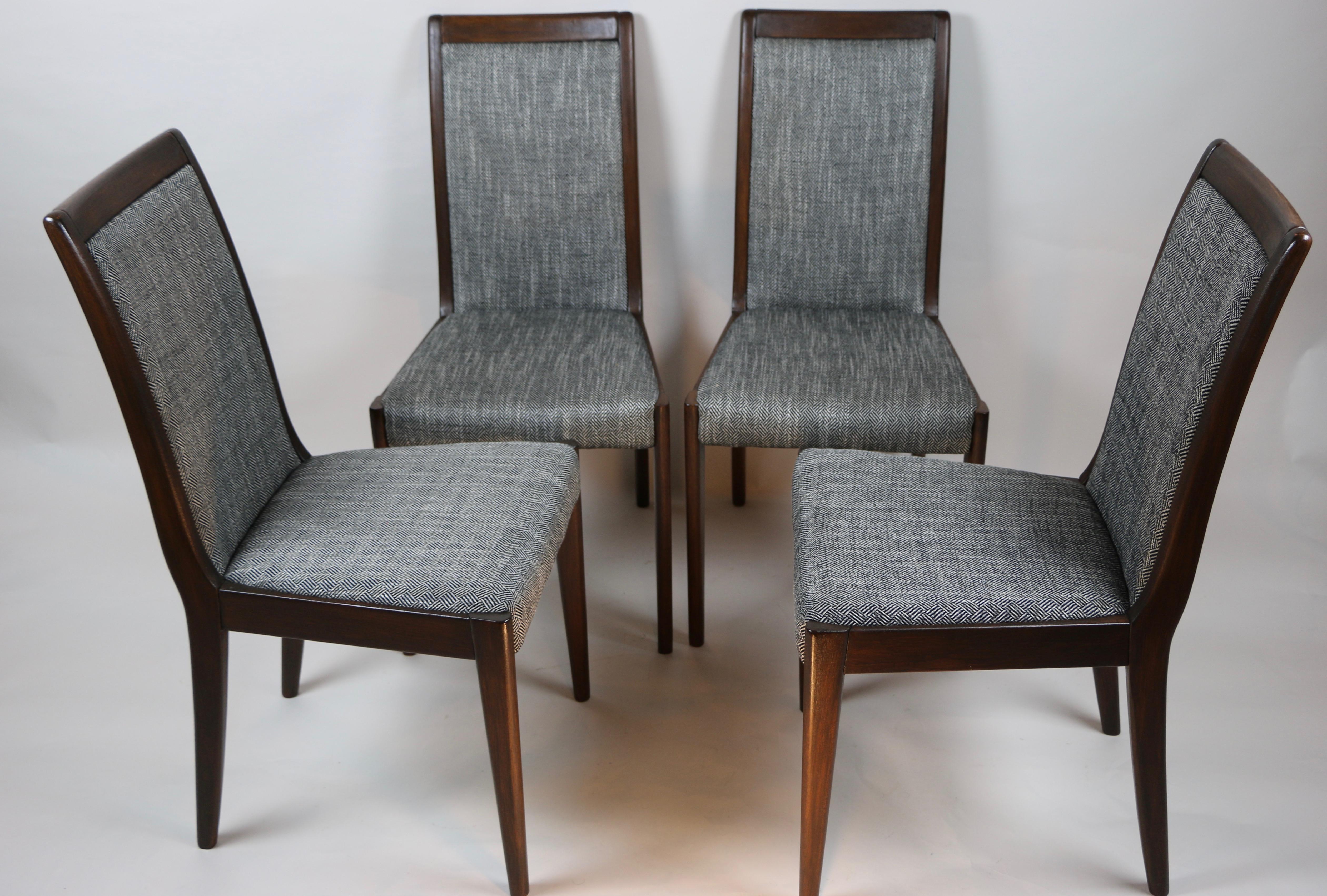 Mid-Century Modern Set of 4 Black and White Natural Wood Casala Chairs For Sale