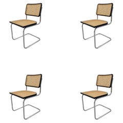 Ensemble de 4 chaises Cesca noires de Marcel Breuer attr. à Gavina, Italie, années 1960