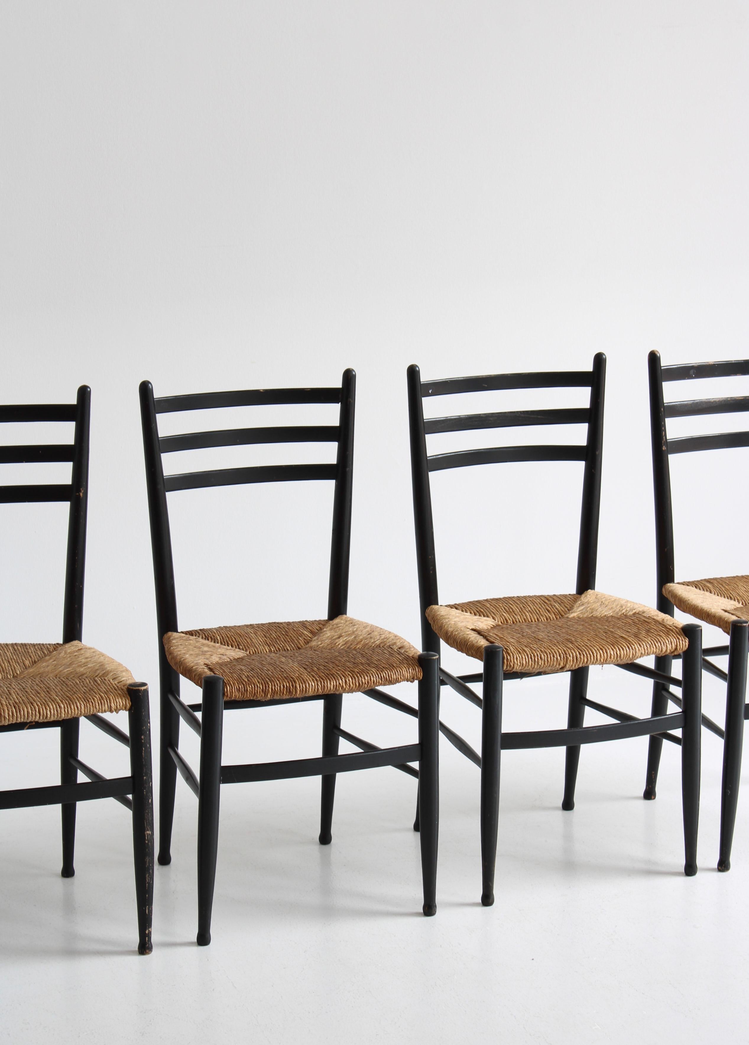 Set of 4 Black Dining Chairs Woven Seagrass Chairs by Gessef, Italy, 1960s In Fair Condition In Odense, DK