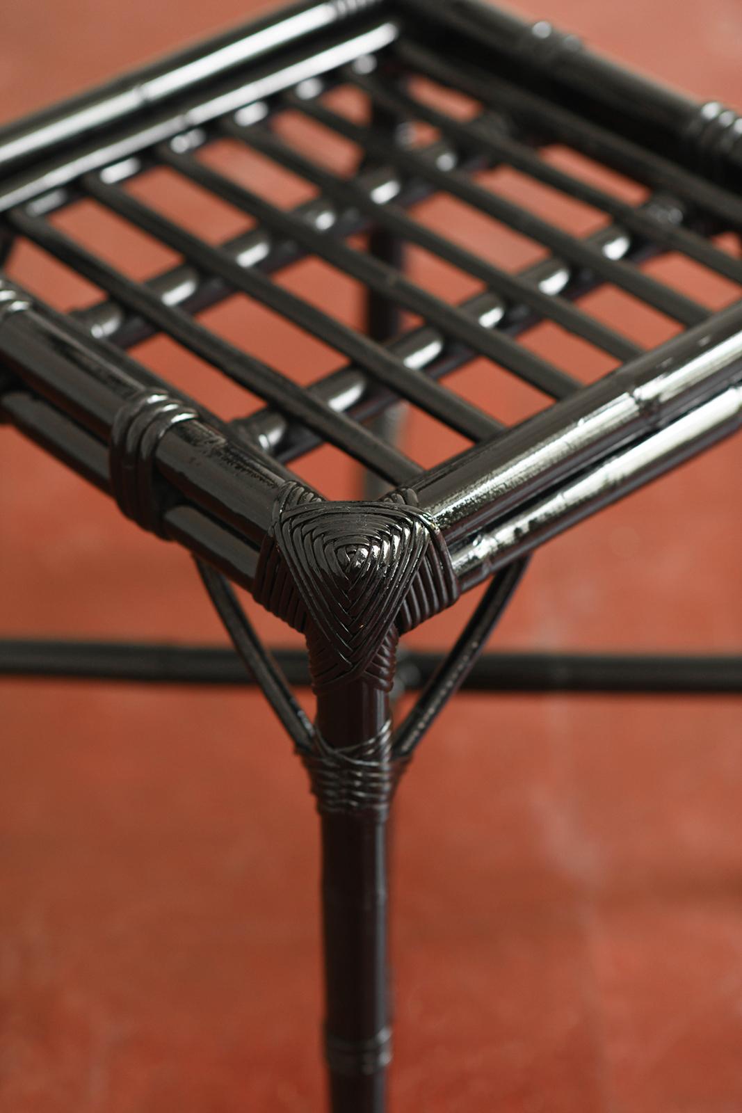 Rattan Set di 4 sedie in rattan laccato nero, Italia 1970 in vendita
