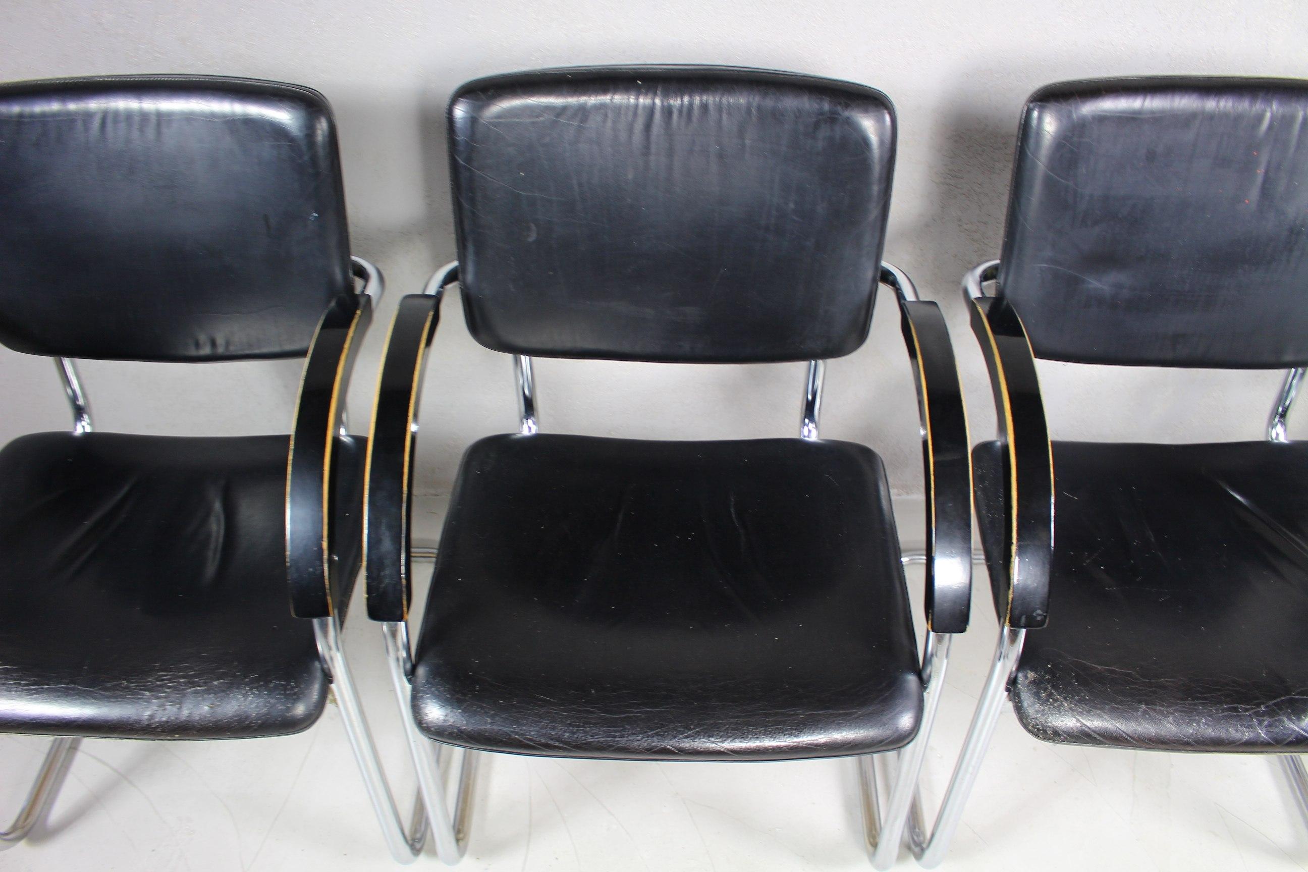 Set of 4 Black Leather and Chrome Armchairs For Sale 3