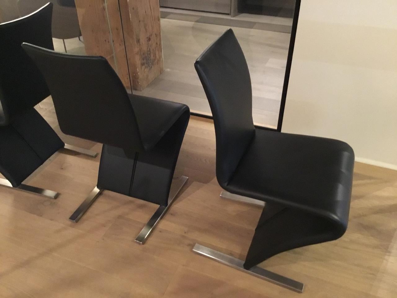 Set of 4 Black Leather Cantilevered Dining Chairs with Matt Chrome Feet For Sale 8