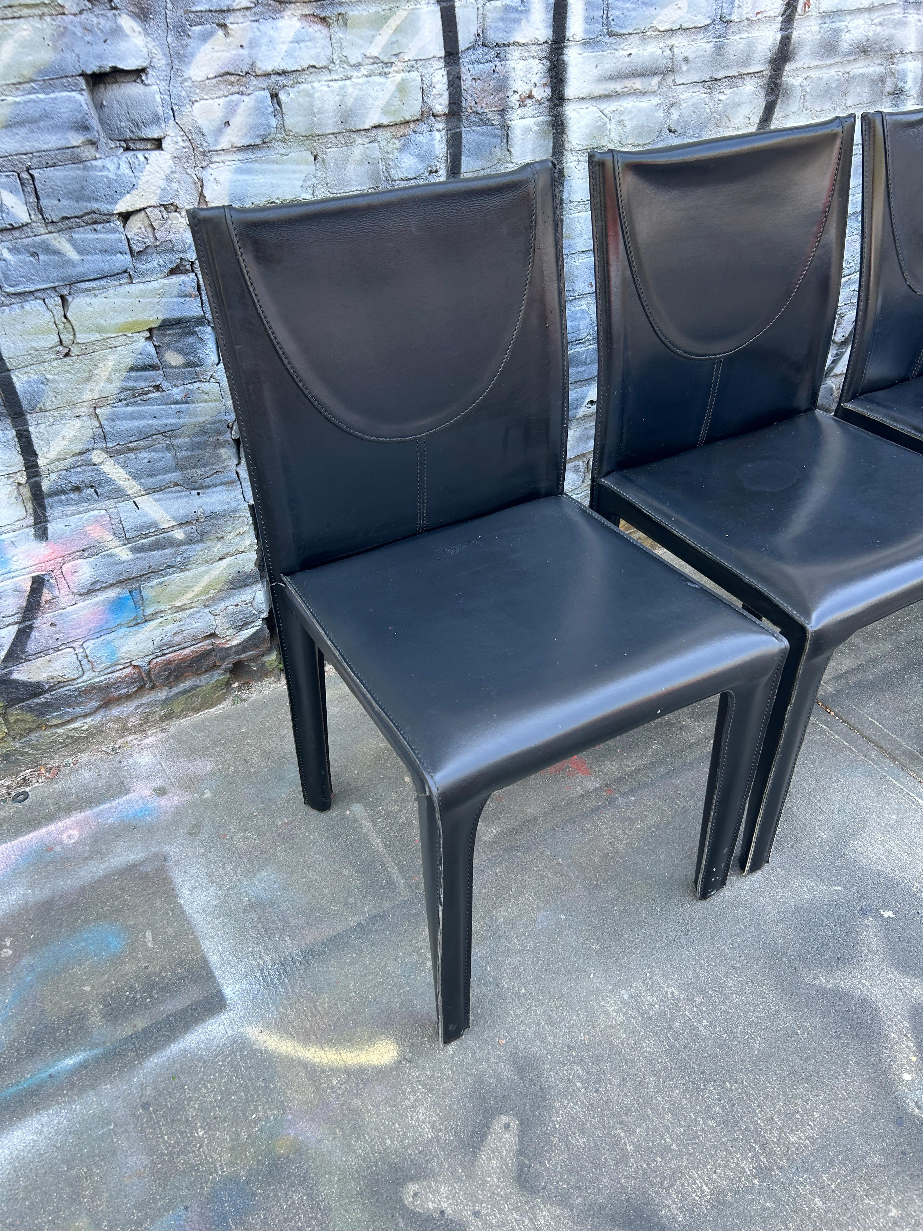 Mid-Century Modern Set of 4 Black Leather Covered Dining Chairs by Arper Made in Italy For Sale