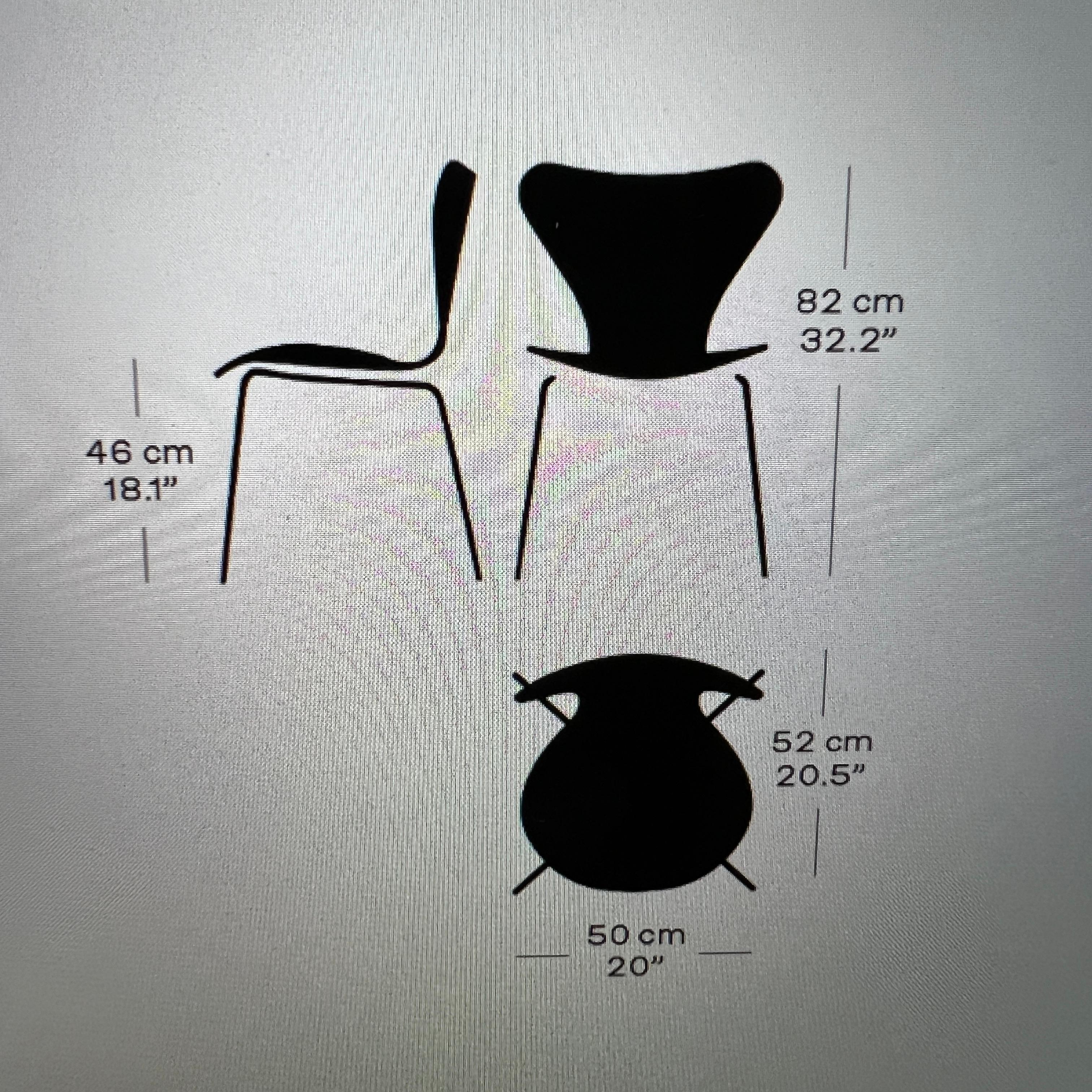 Ensemble de 4 chaises noires Series 7 d'Arne Jacobsen pour Fritz Hansen en vente 1
