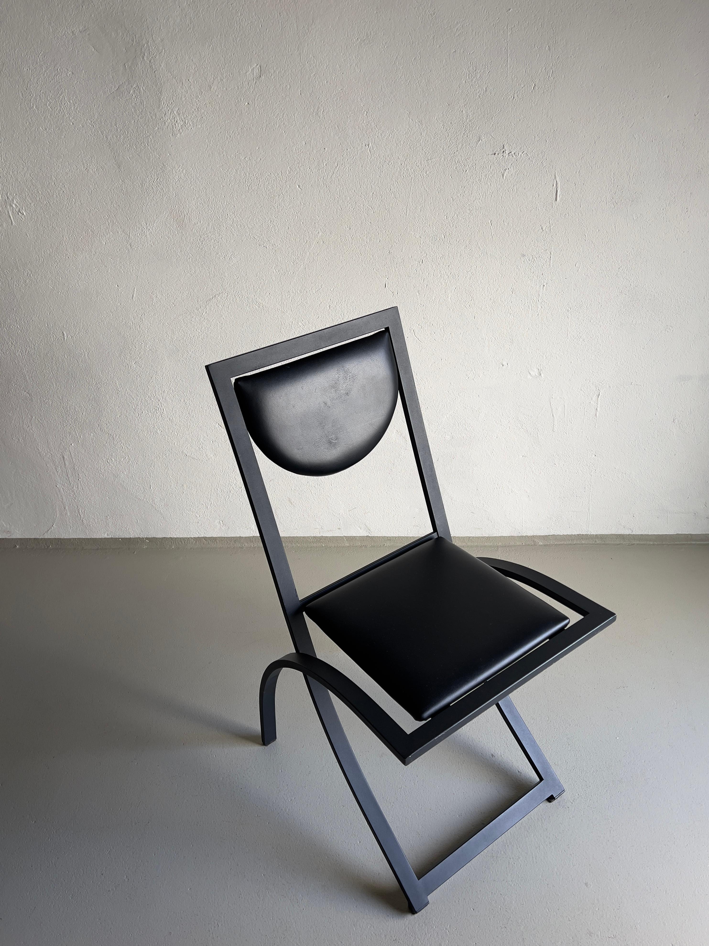 Ensemble de 4 chaises noires à sinus par Karl Friedrich Förster, Allemagne, années 1990 Bon état - En vente à Rīga, LV