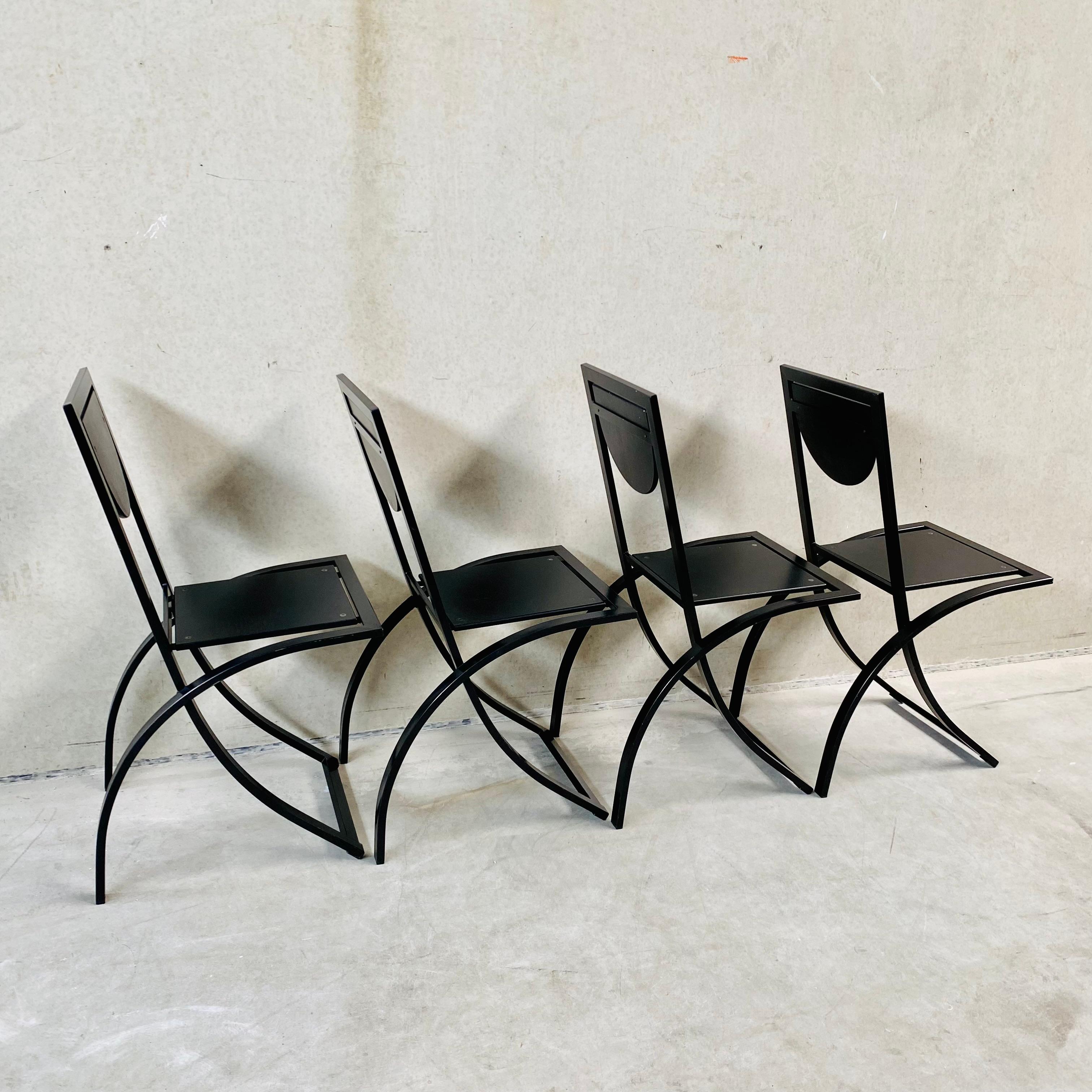 Métal 4 x Chaises de salle à manger en chêne fumé noir KFF par Karl Friedrich Förster 1980 en vente