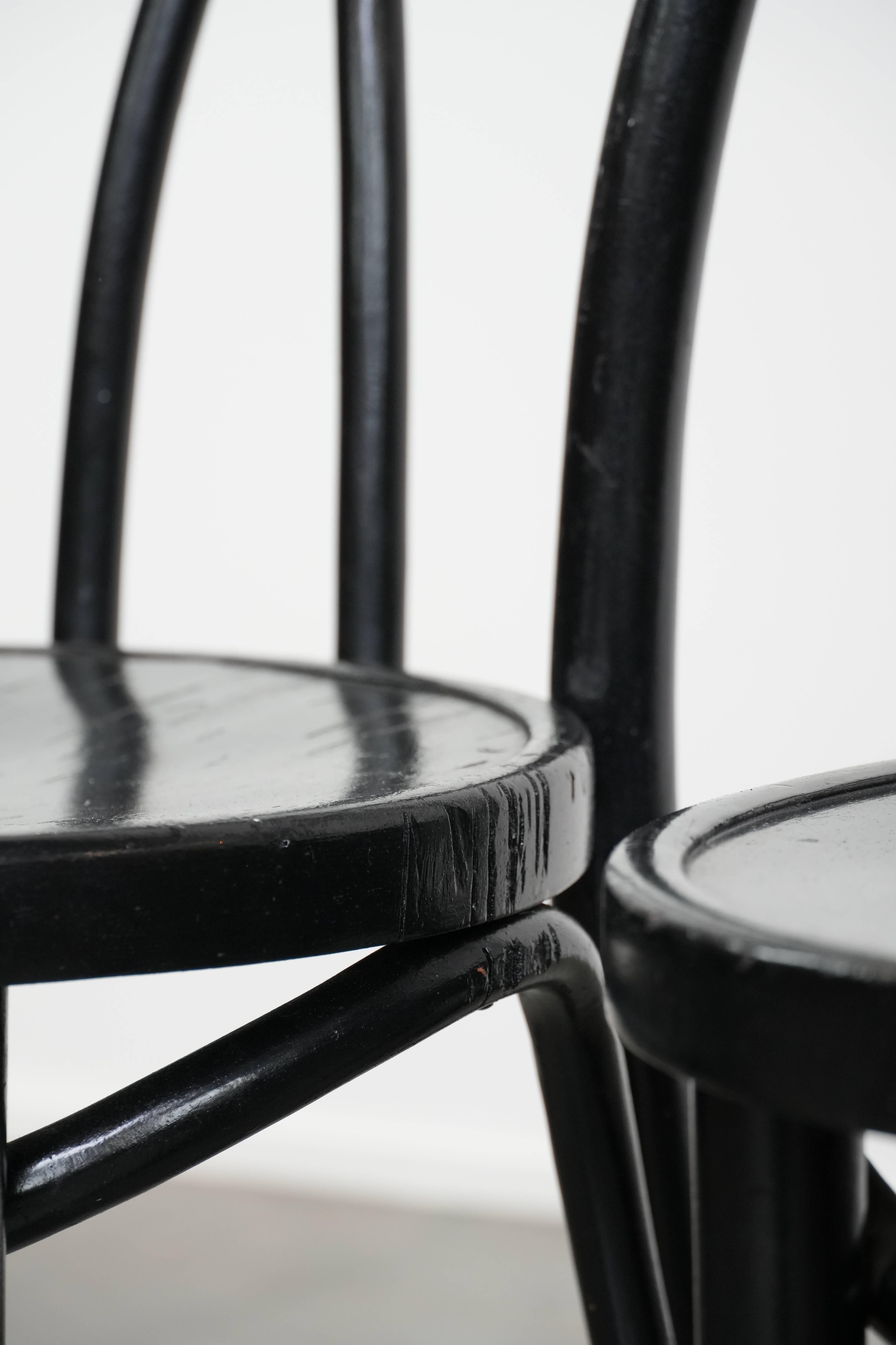 Set of 4 black vintage Thonet style bistro chairs im Angebot 5