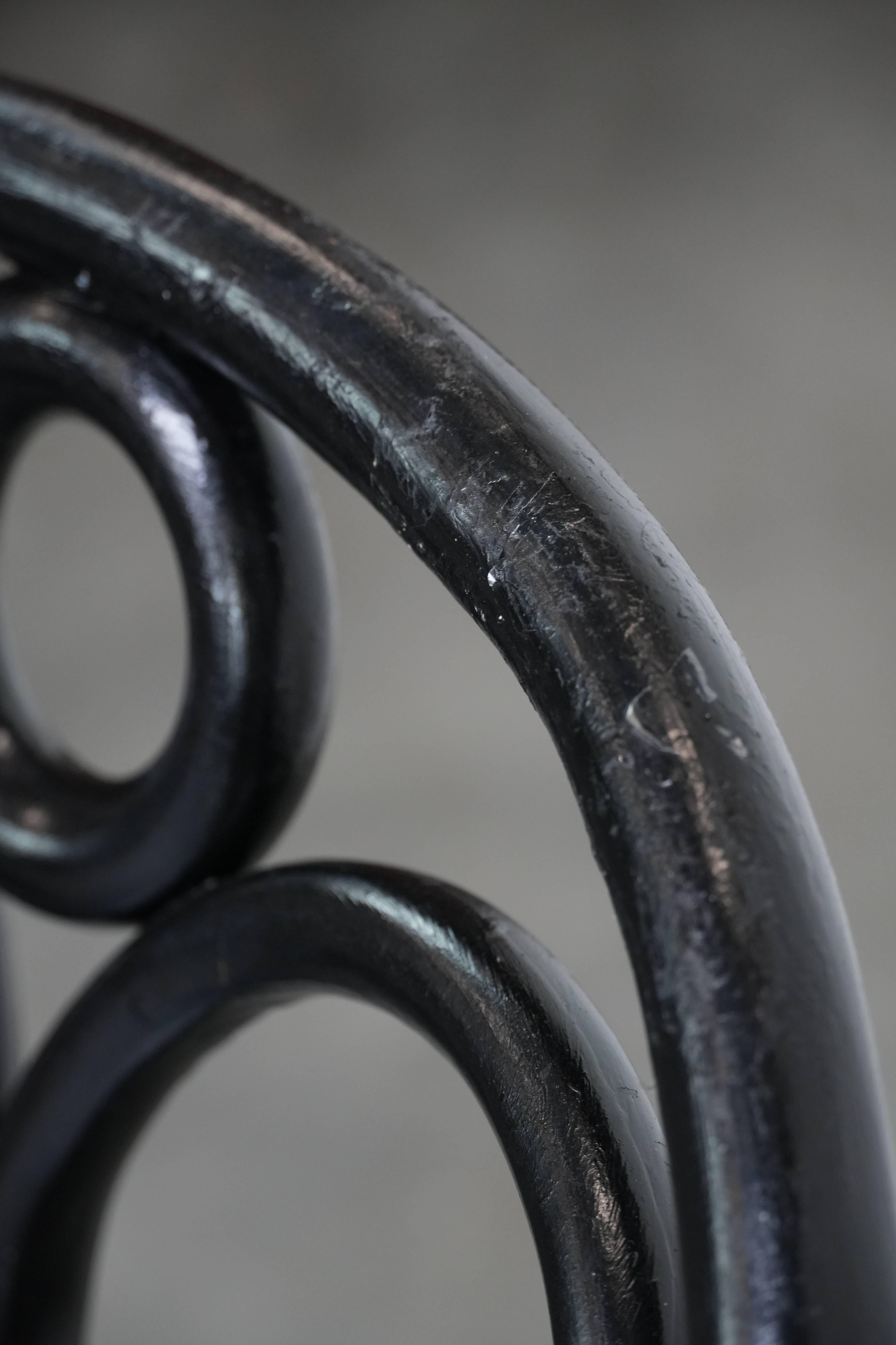 Set of 4 black vintage Thonet style bistro chairs im Angebot 6