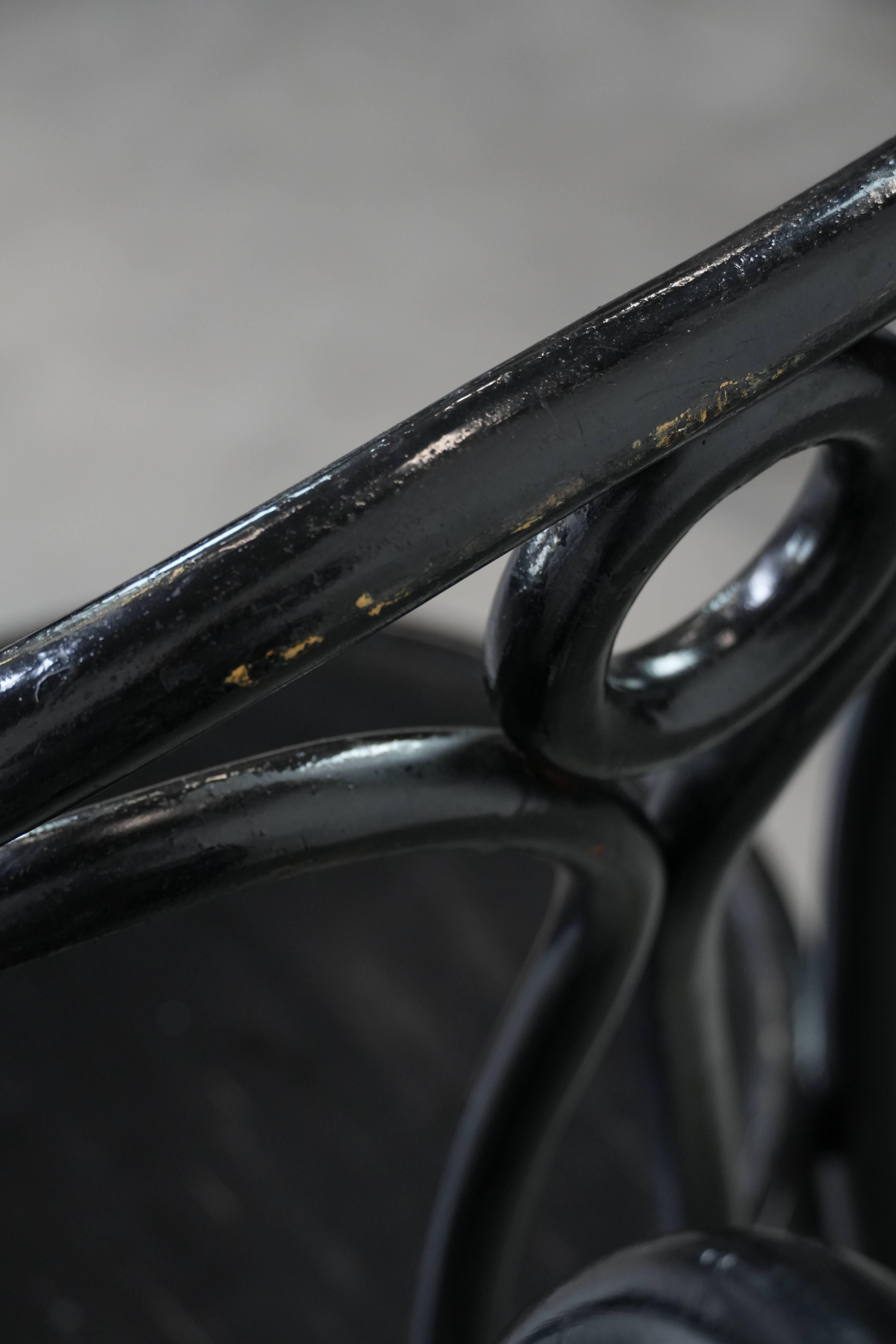 Set of 4 black vintage Thonet style bistro chairs im Angebot 7