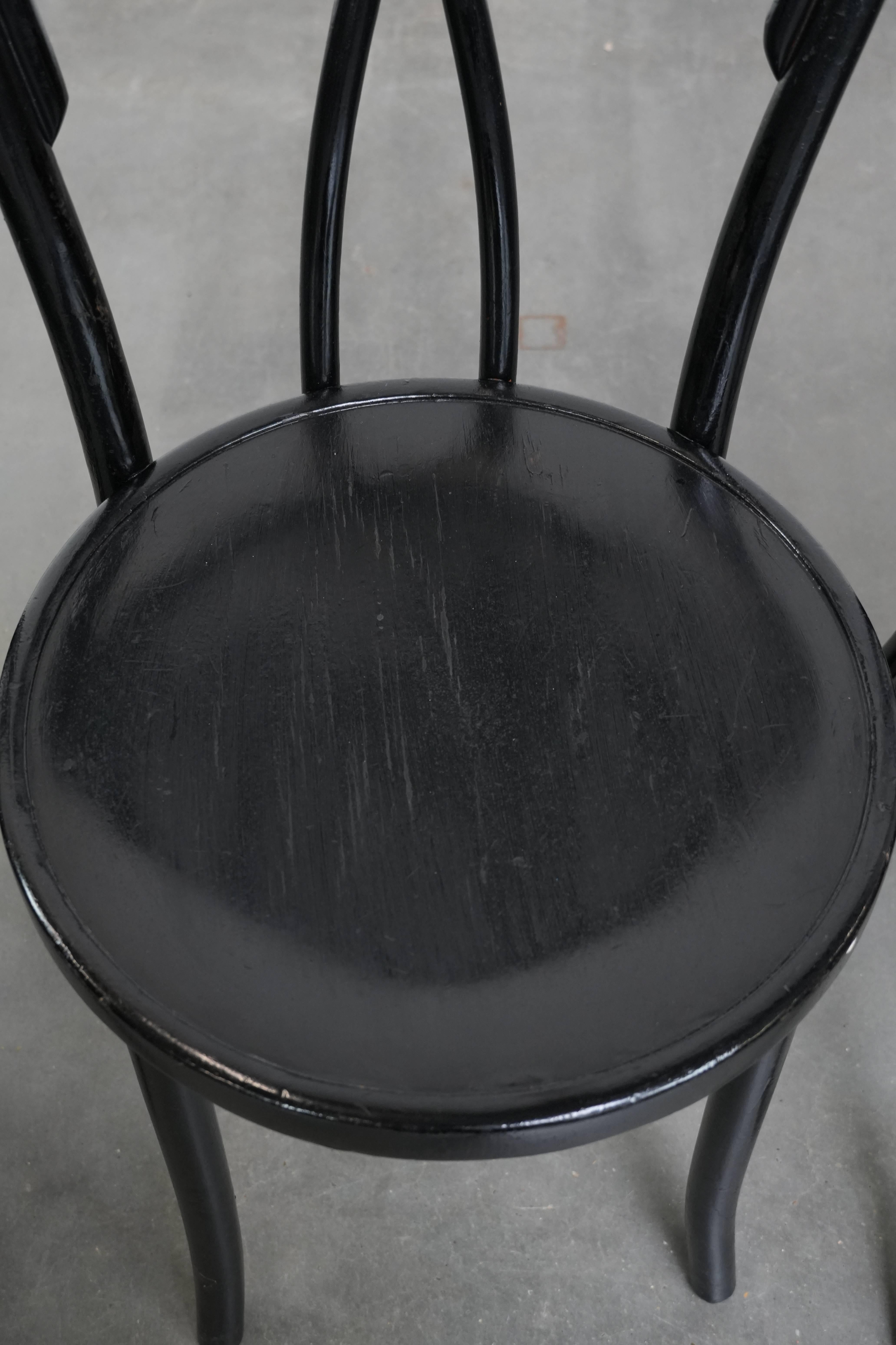 Set of 4 black vintage Thonet style bistro chairs im Angebot 1