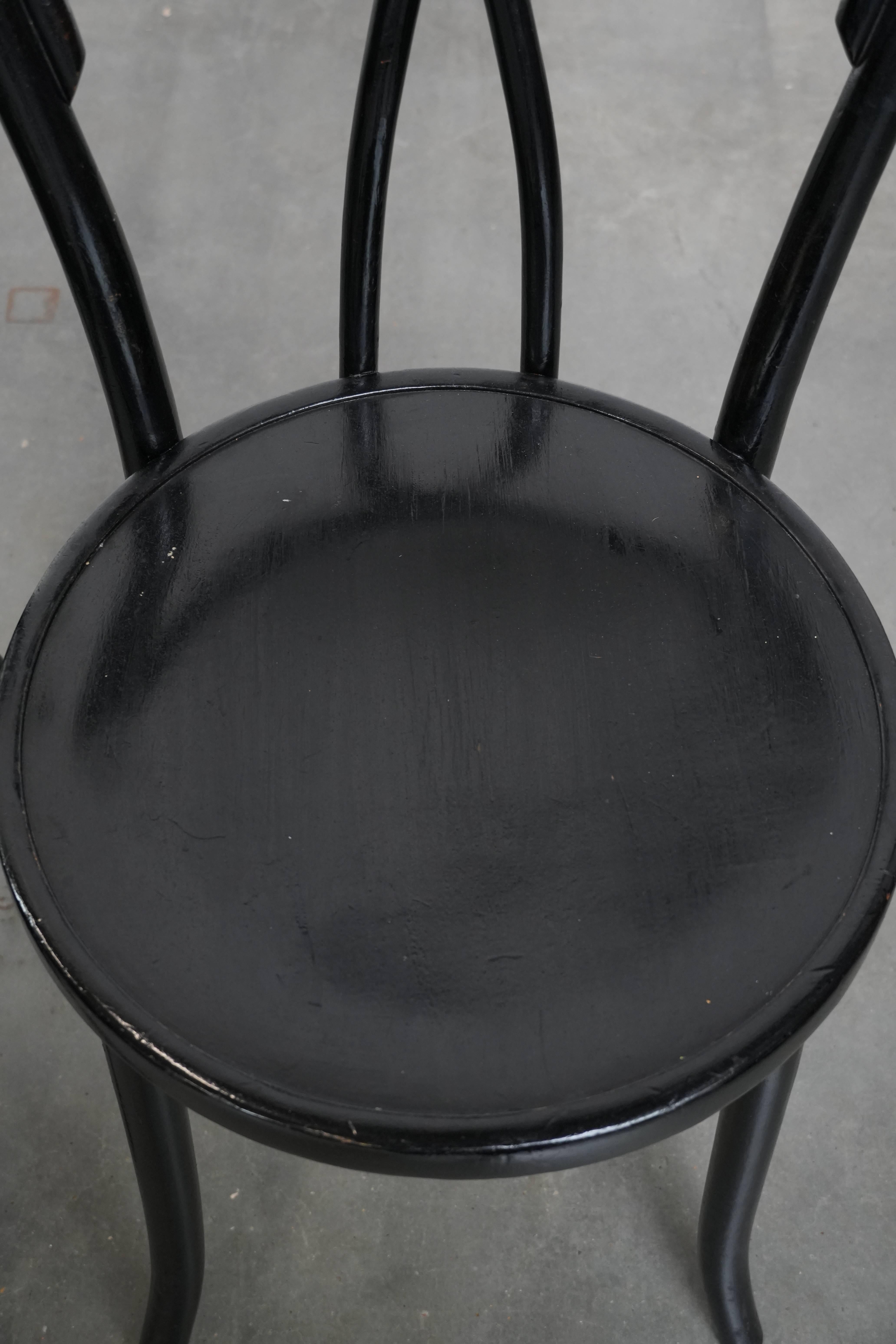 Set of 4 black vintage Thonet style bistro chairs im Angebot 2