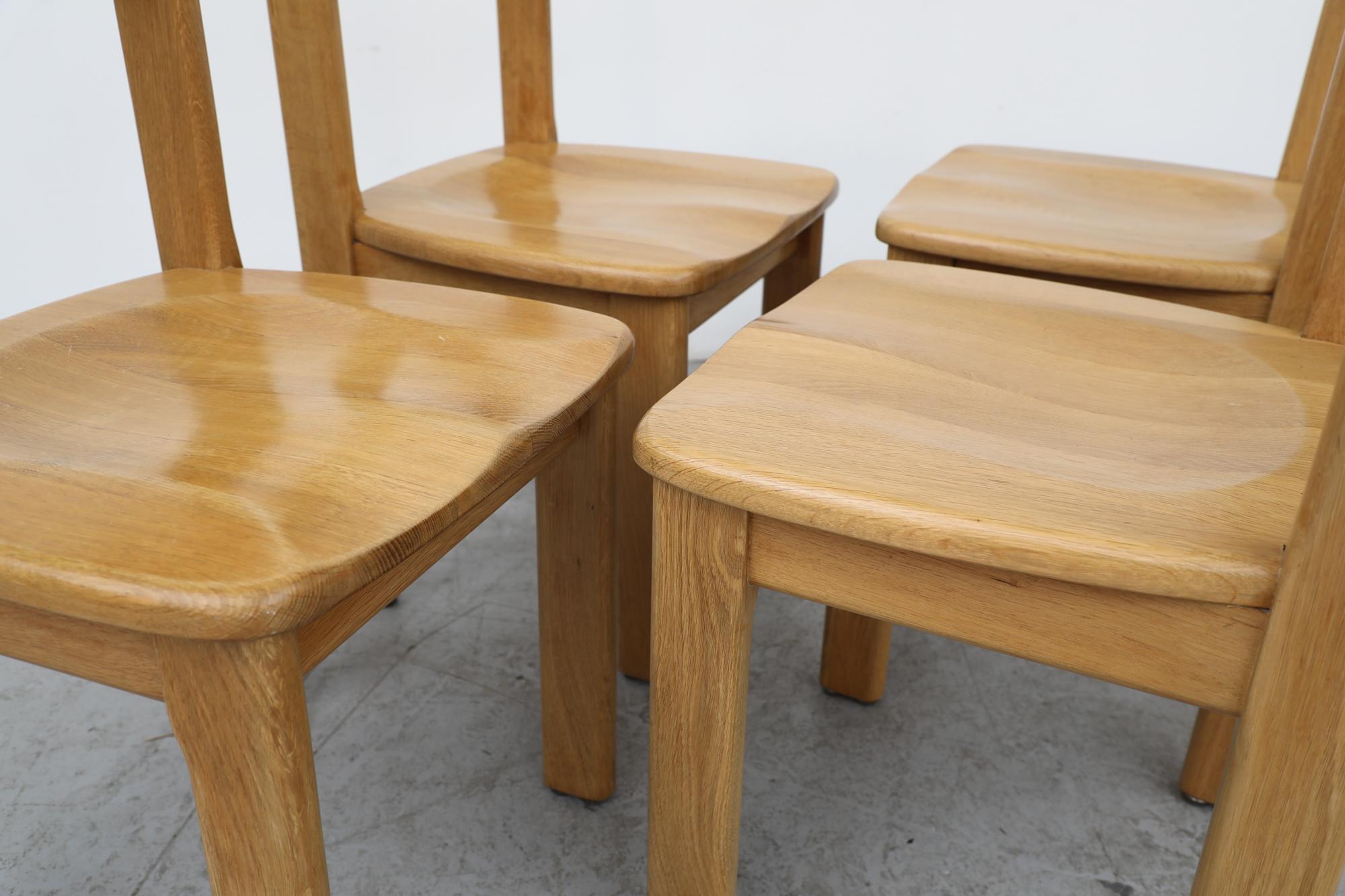 Set of 4 Blonde Daumiller Style Solid Oak Dining Chairs In Good Condition In Los Angeles, CA