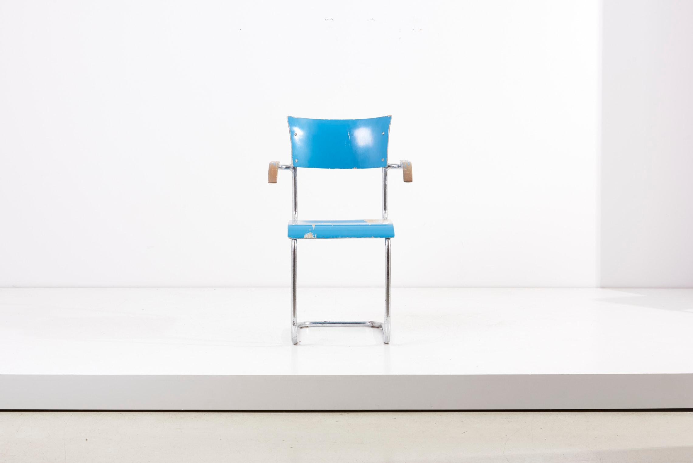Bauhaus Ensemble de 4 chaises en porte-à-faux bleu B43 de Mart Stam pour Thonet, Allemagne, années 1930 en vente