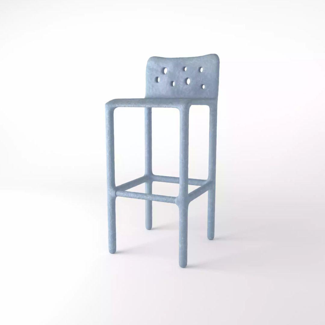 Ensemble de 4 chaises contemporaines bleues sculptées de Faina en vente 2