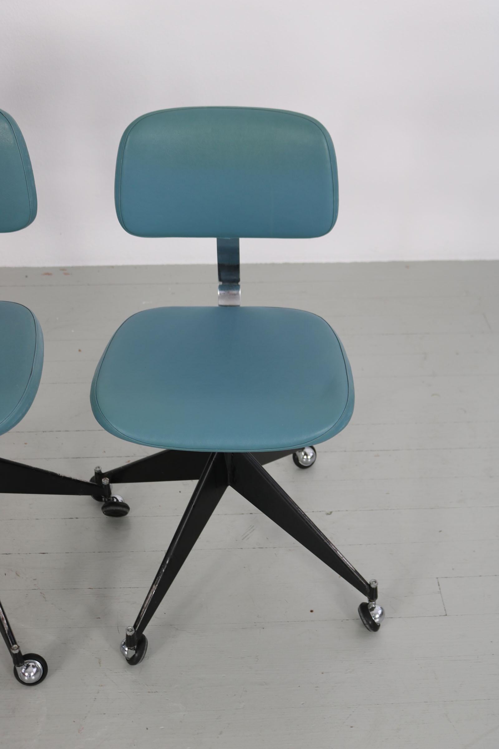 Satz von 4 blauen Velca Legnano-Bürostühlen aus der Mitte des Jahrhunderts im Angebot 12