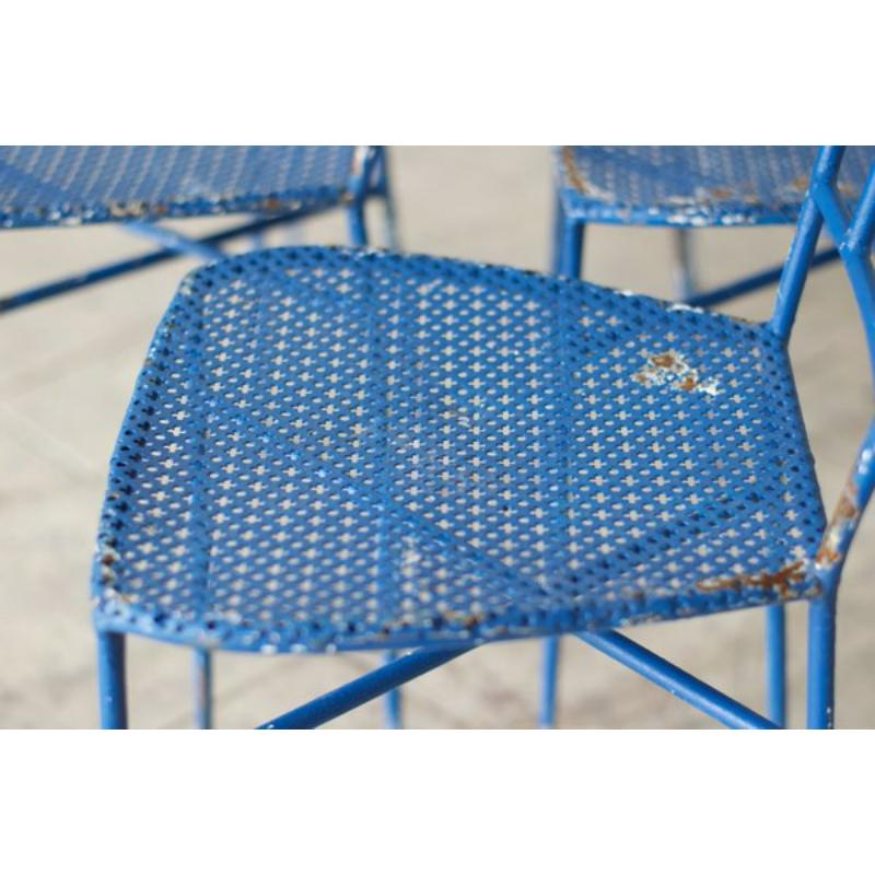 Provincial français Ensemble de 4 chaises de jardin en fer forgé bleu, 1950 en vente