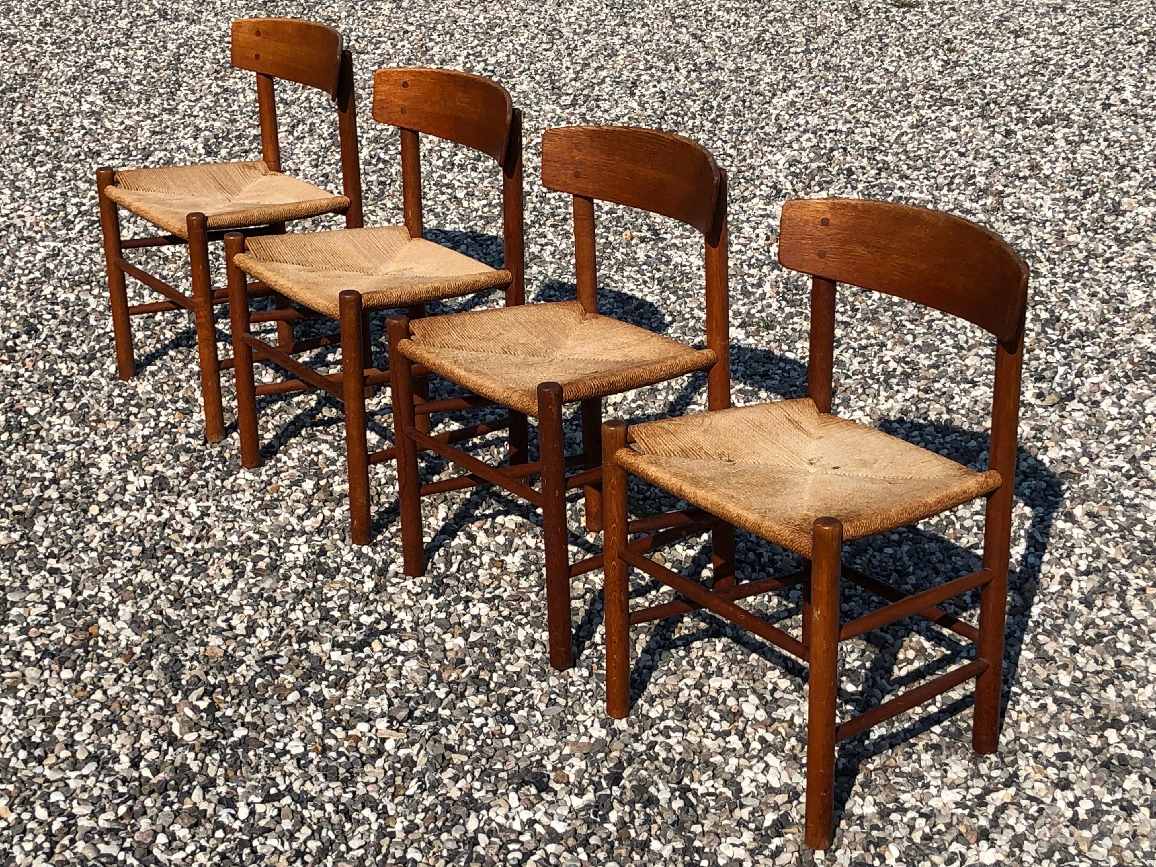 Mid-Century Modern Set of 4 Boerge Mogensen J39 oak dining-chairs For Sale