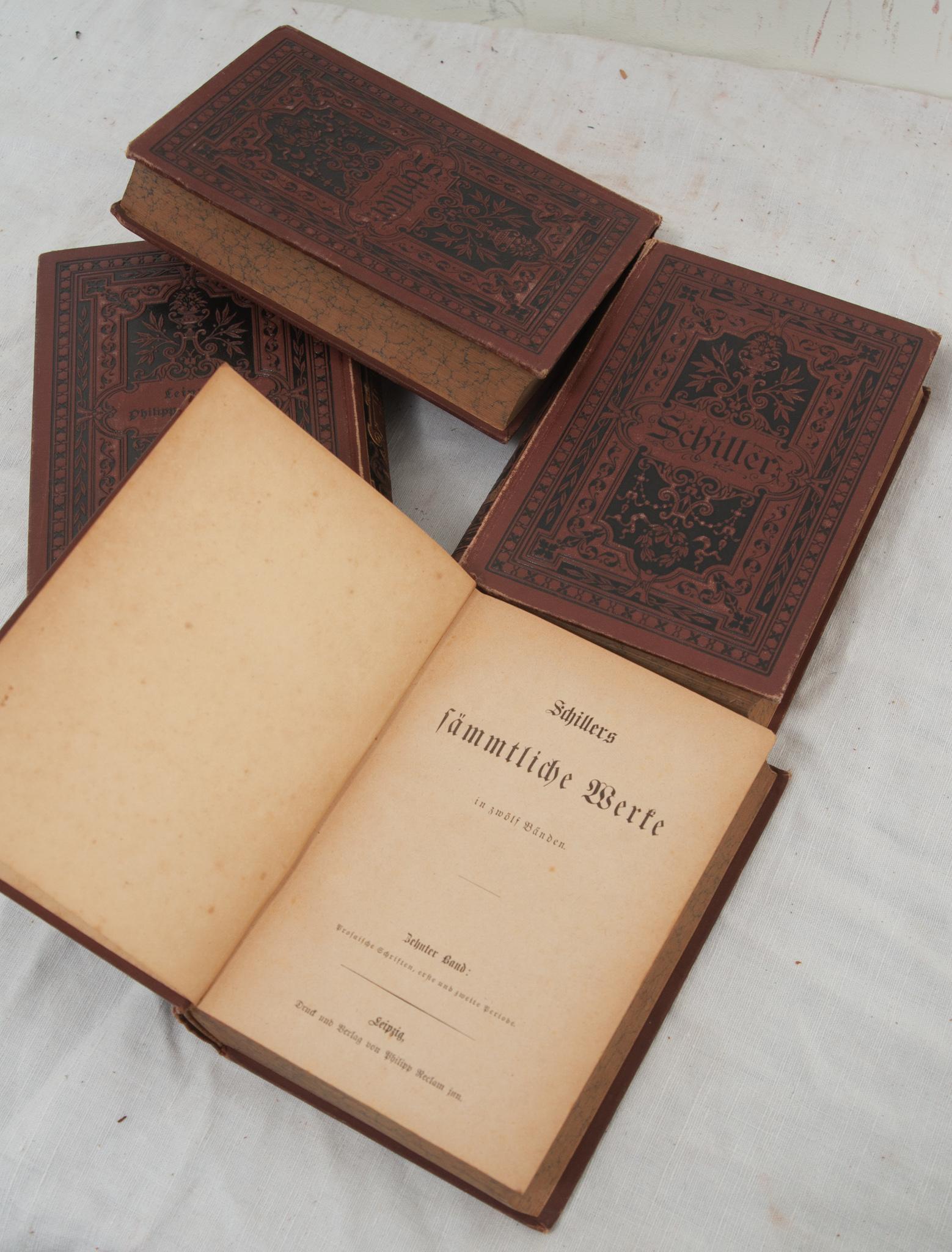 Ensemble de 4 livres du poète allemand Friedrich von Schiller Bon état - En vente à Baton Rouge, LA