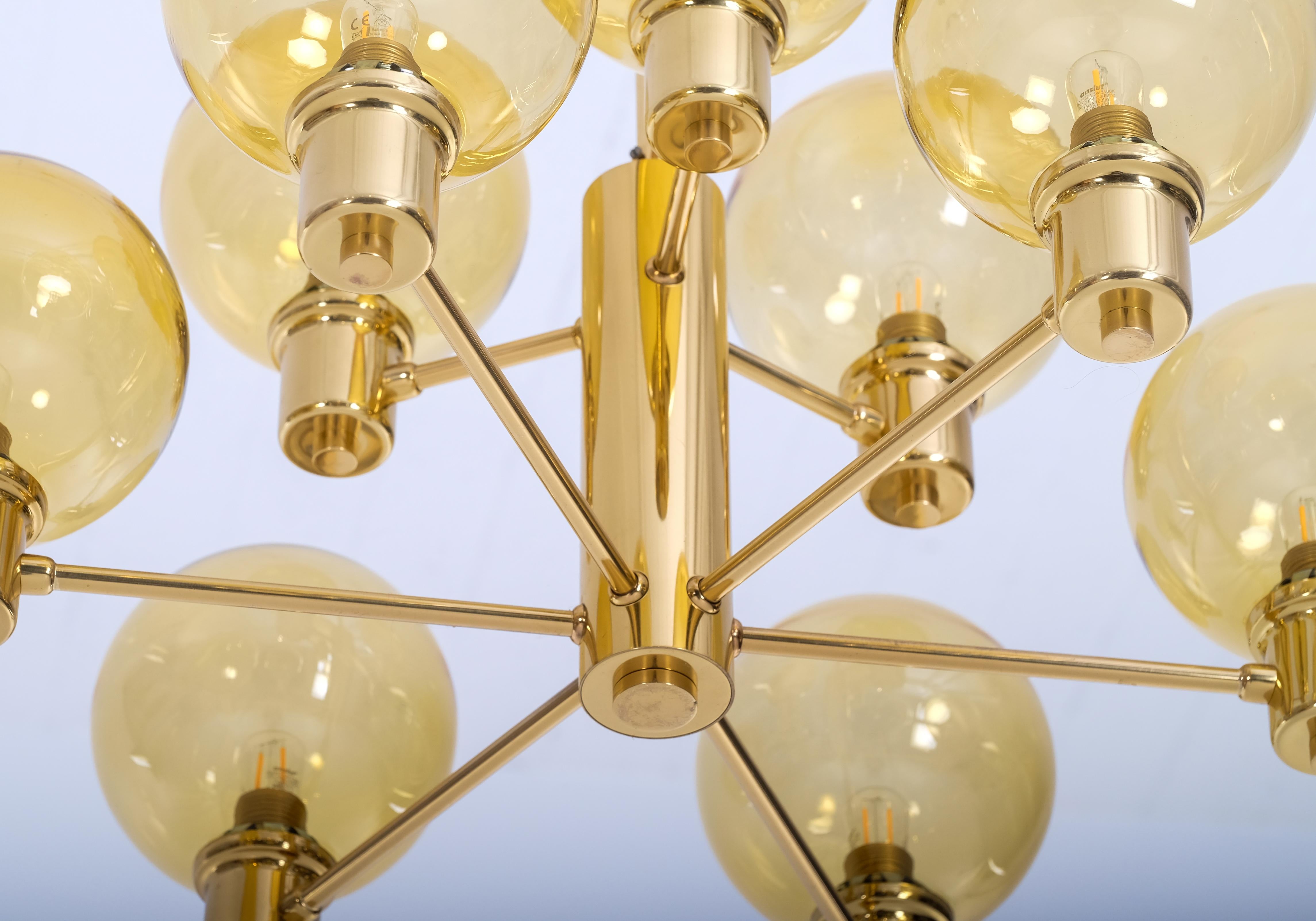 Set of 4 brass & glass chandeliers, Sweden, 1960s In Good Condition For Sale In Stockholm, SE