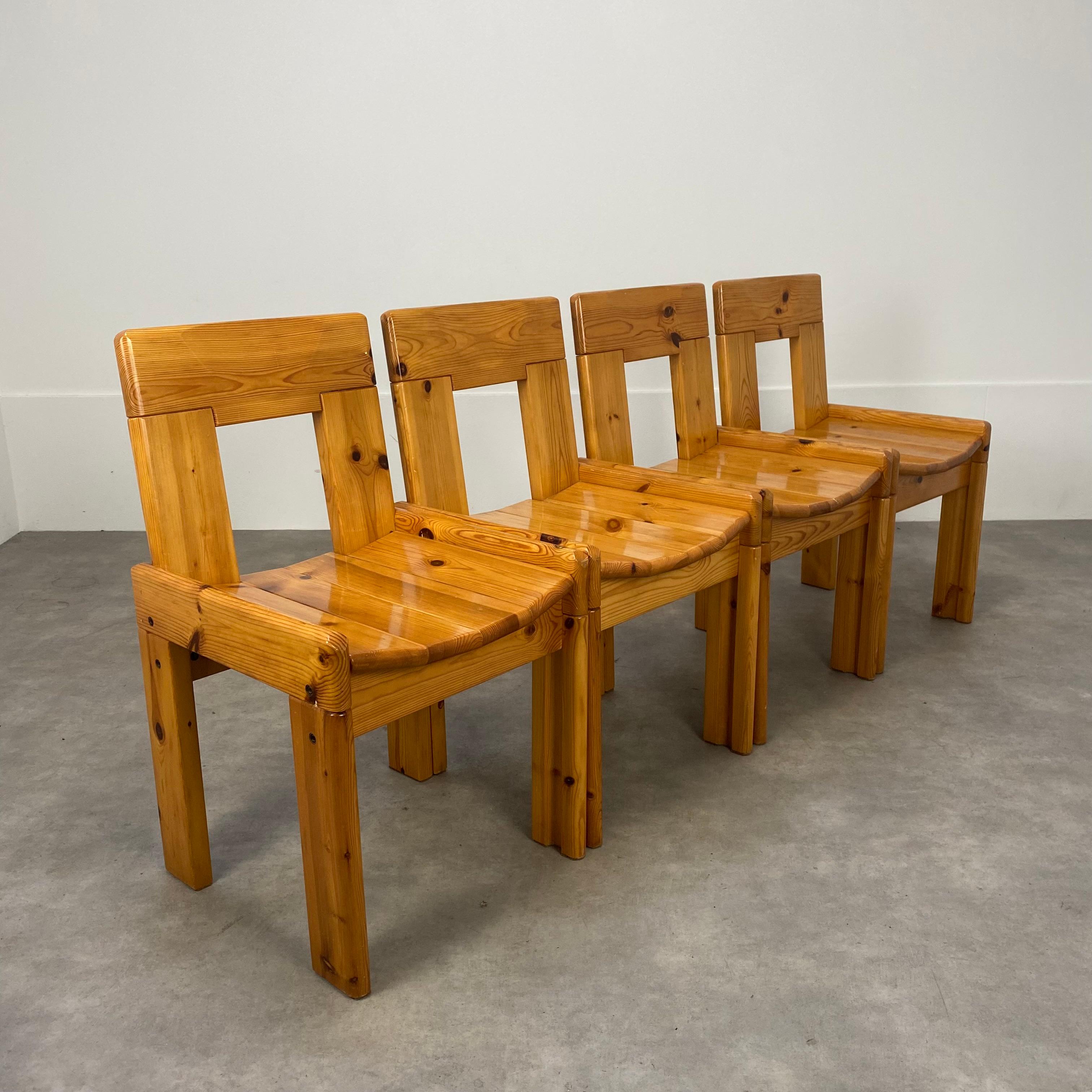 French Set of 4 Brutalist Chairs by Silvio Coppola for Roche Bobois France Massive Wood For Sale
