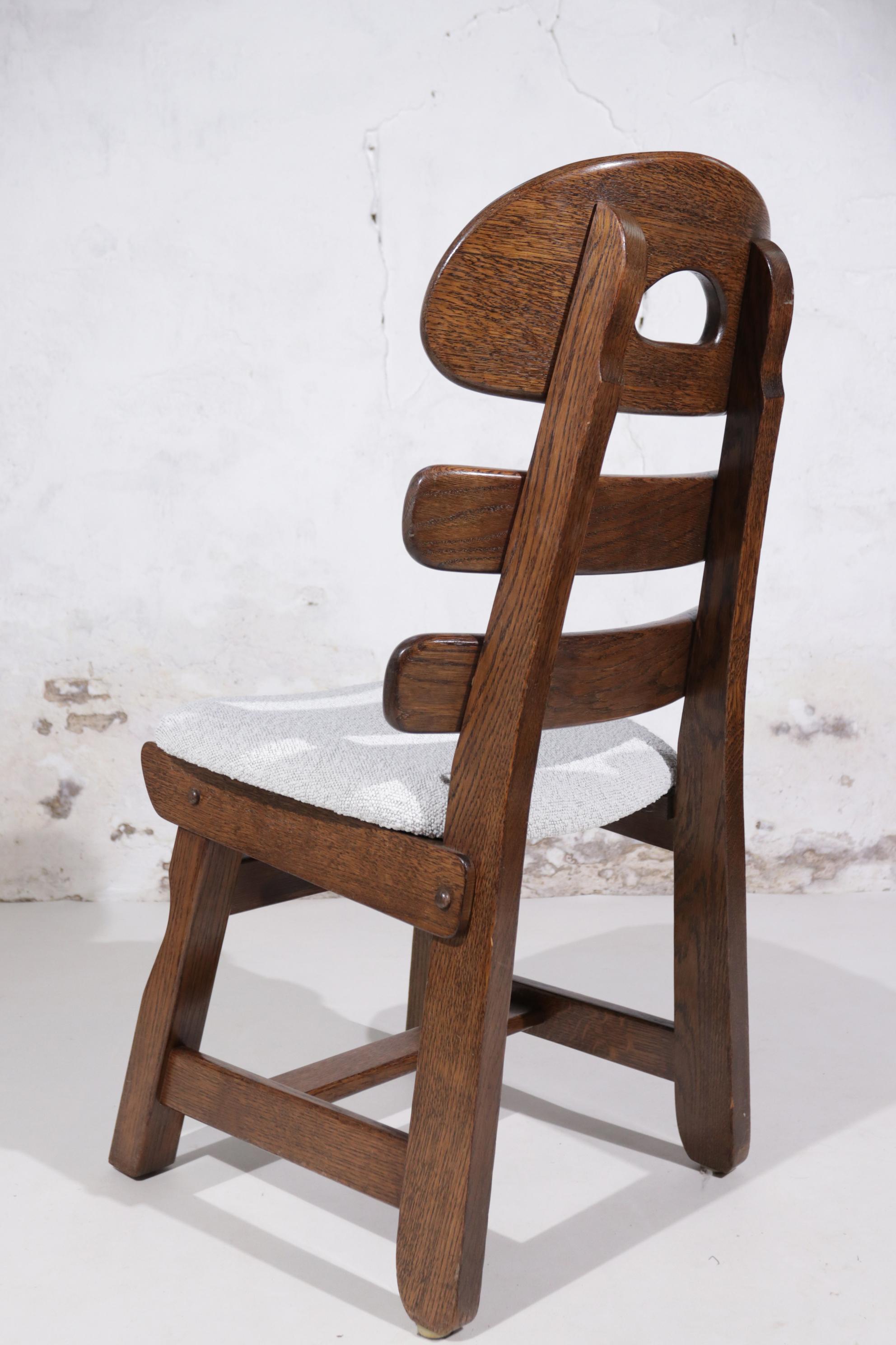 Set of 4 Brutalist Fishbone Chairs Spanish Oak Boucle For Sale 9