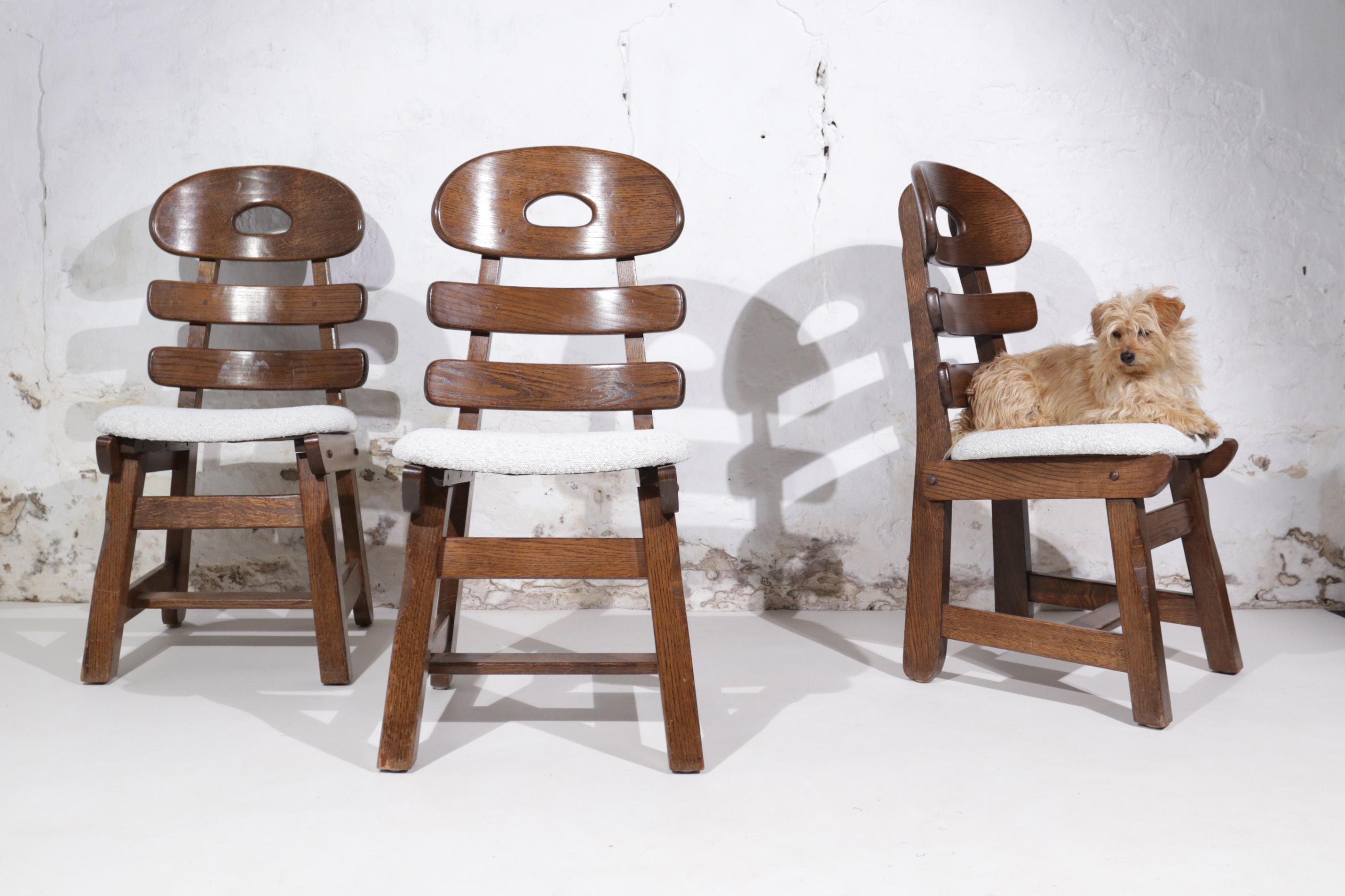 Late 20th Century Set of 4 Brutalist Fishbone Chairs Spanish Oak Boucle For Sale