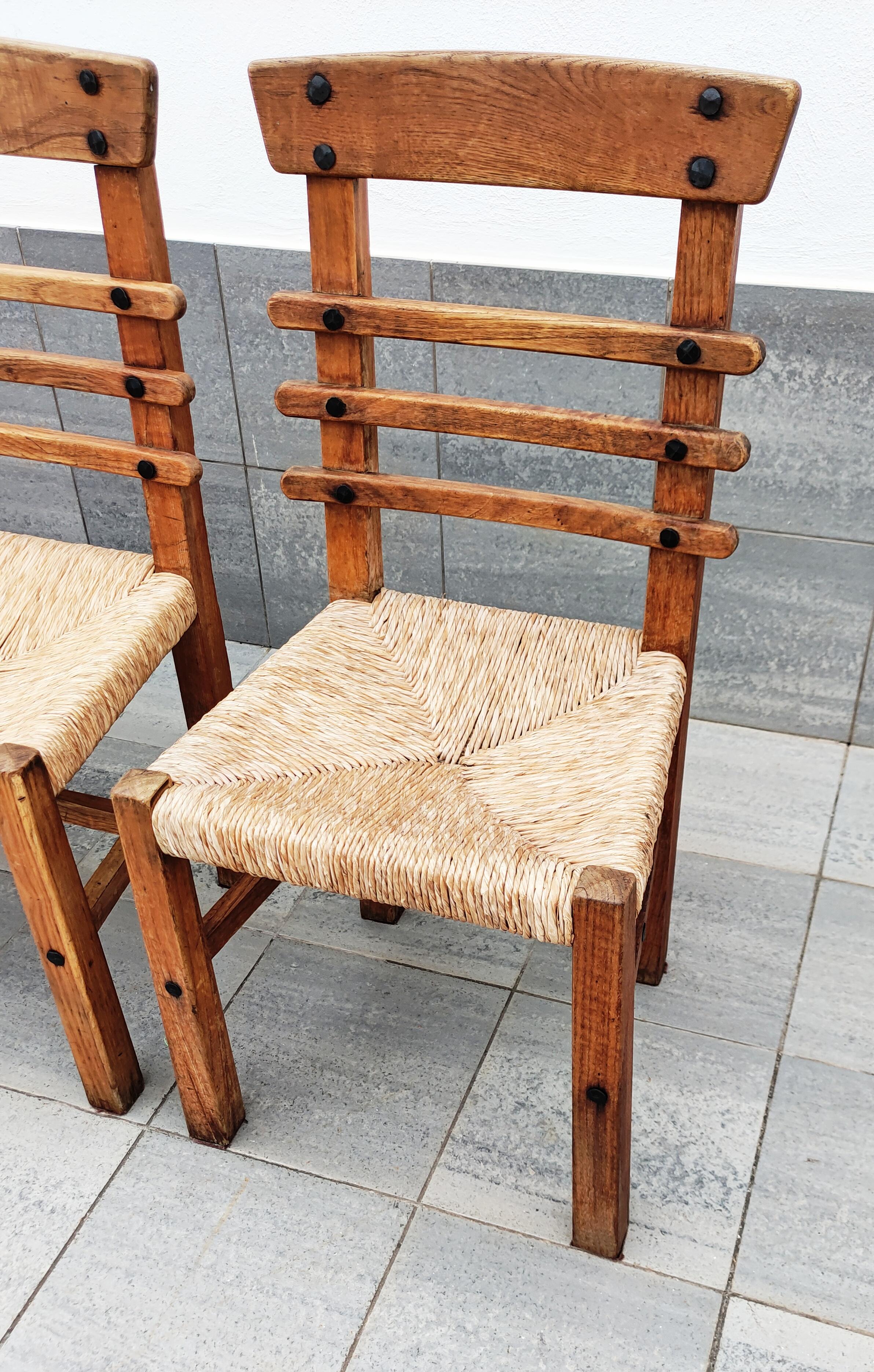 Set of 4 Brutalist Oak and Straw Dining Chairs, Spain, 1950 In Good Condition In L'Escala, ES