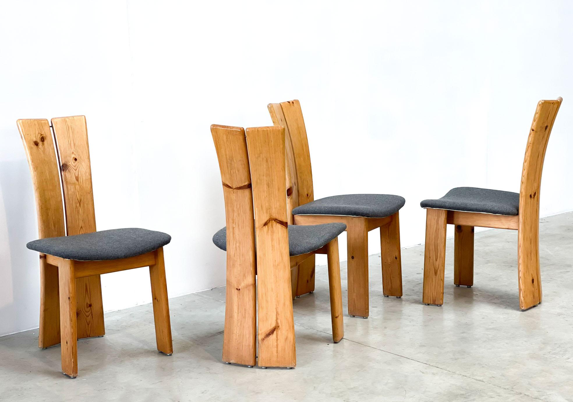 Set of 4 Brutalist Oak Chairs For Sale 3