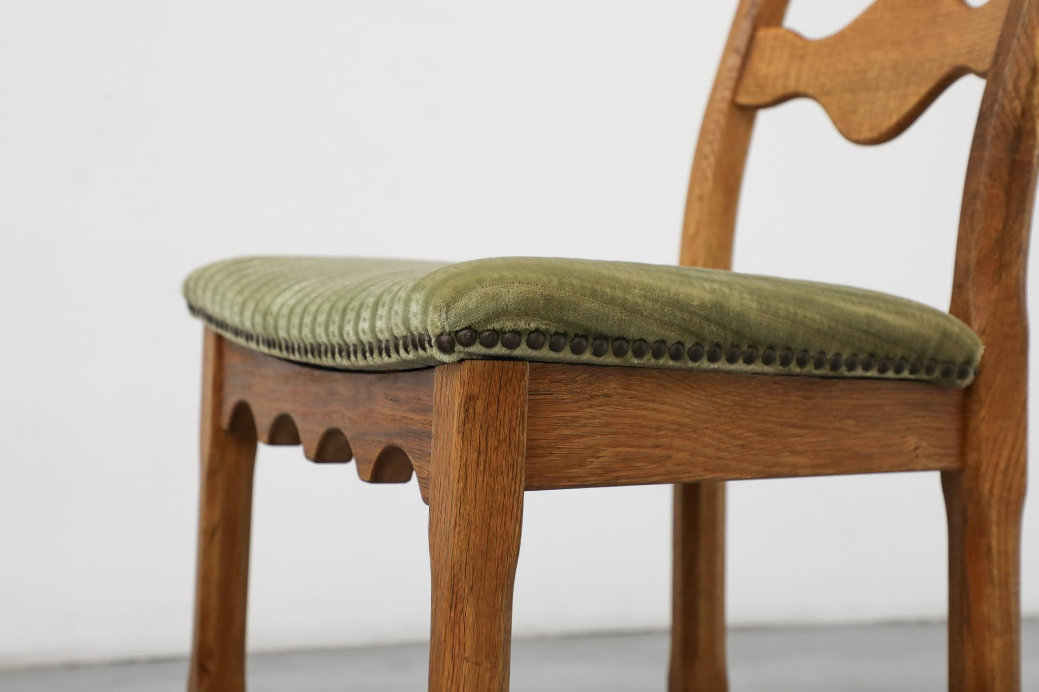 Set of 4 Brutalist Oak Decorative Back Dining Chairs by Henning Kjaernulf For Sale 3