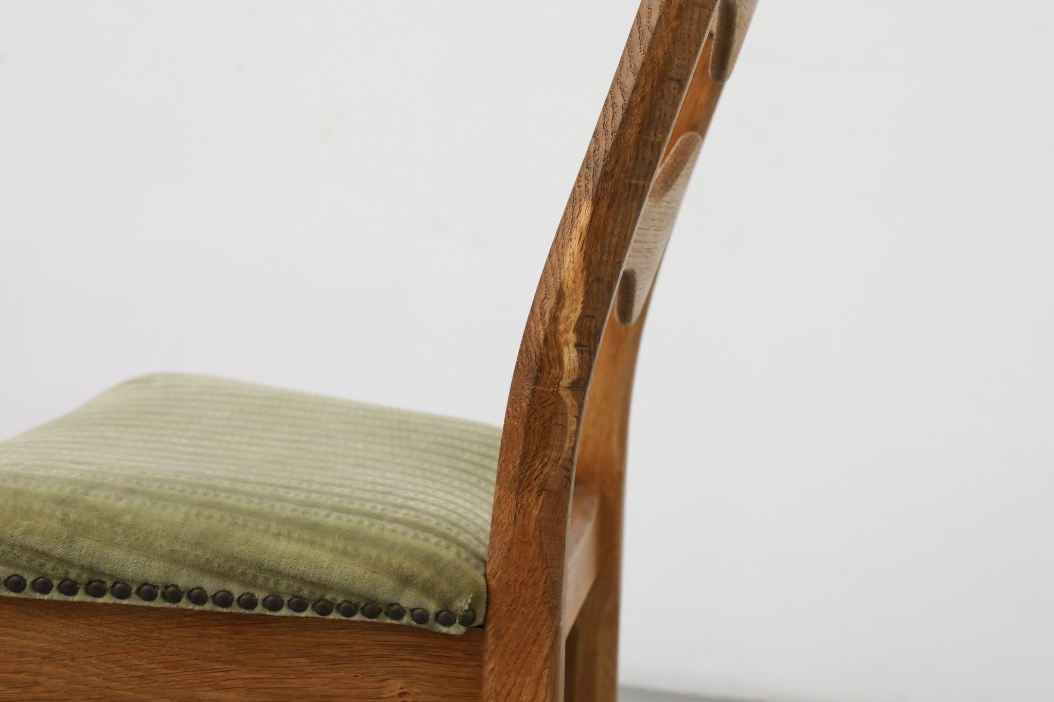 Set of 4 Brutalist Oak Decorative Back Dining Chairs by Henning Kjaernulf For Sale 4