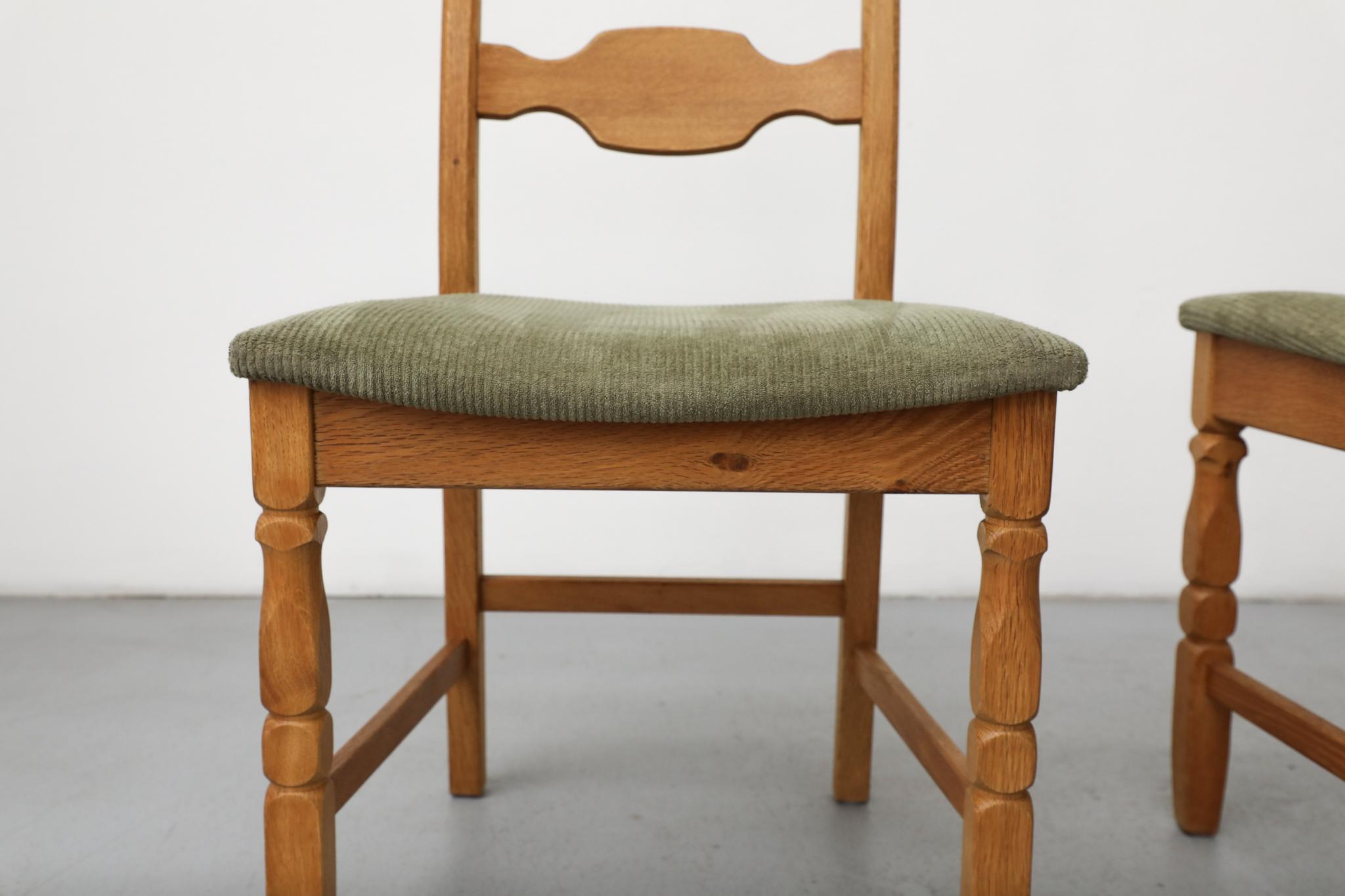 Set of 4 Brutalist Oak Decorative Back Dining Chairs by Henning Kjaernulf For Sale 5