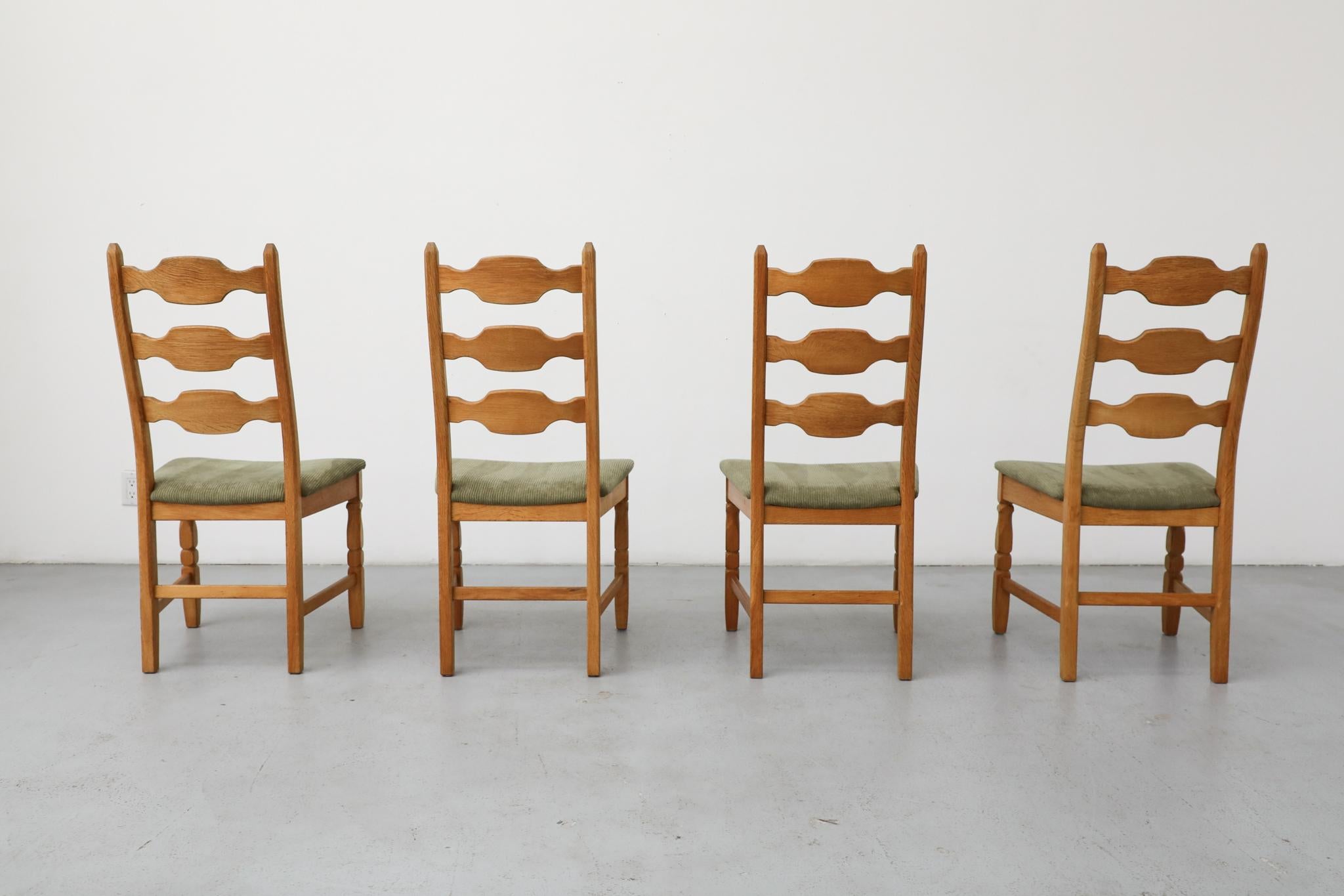 Set of 4 Brutalist Oak Decorative Back Dining Chairs by Henning Kjaernulf In Good Condition For Sale In Los Angeles, CA