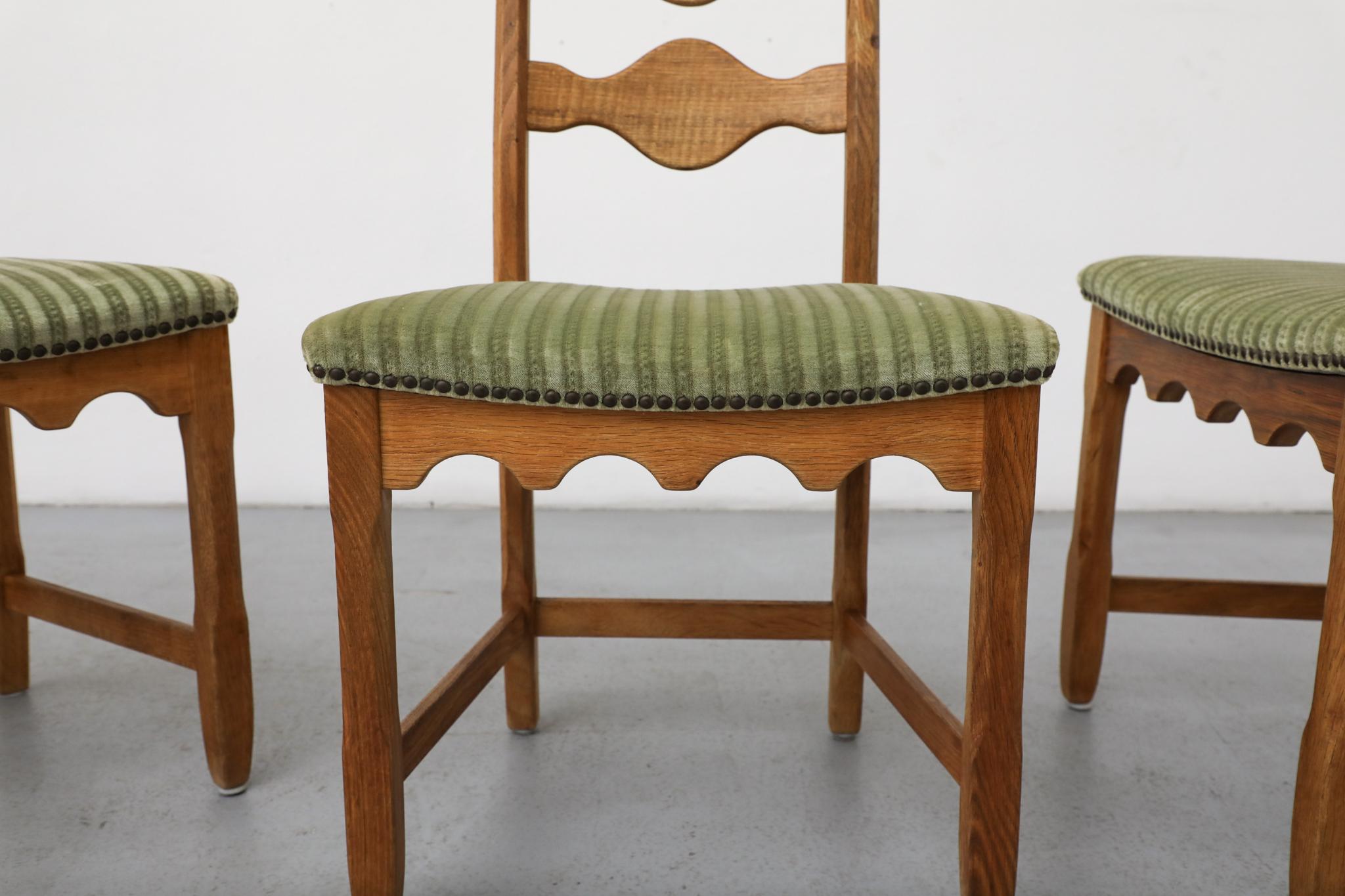 Set of 4 Brutalist Oak Decorative Back Dining Chairs by Henning Kjaernulf For Sale 1