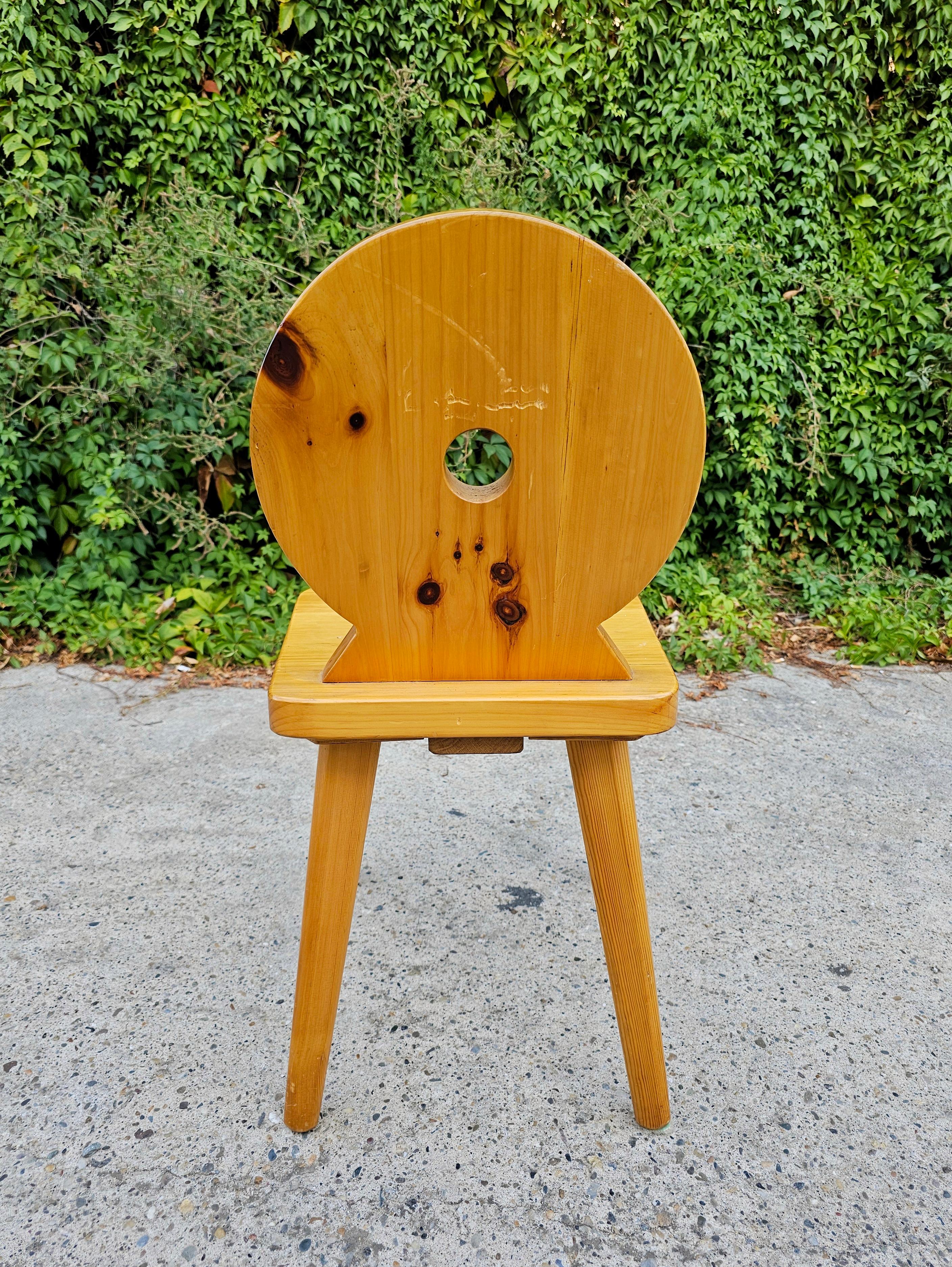 Set of 4 Brutalist Sculptiral Chairs done in pine, attr. to Gilbert Marklund For Sale 5