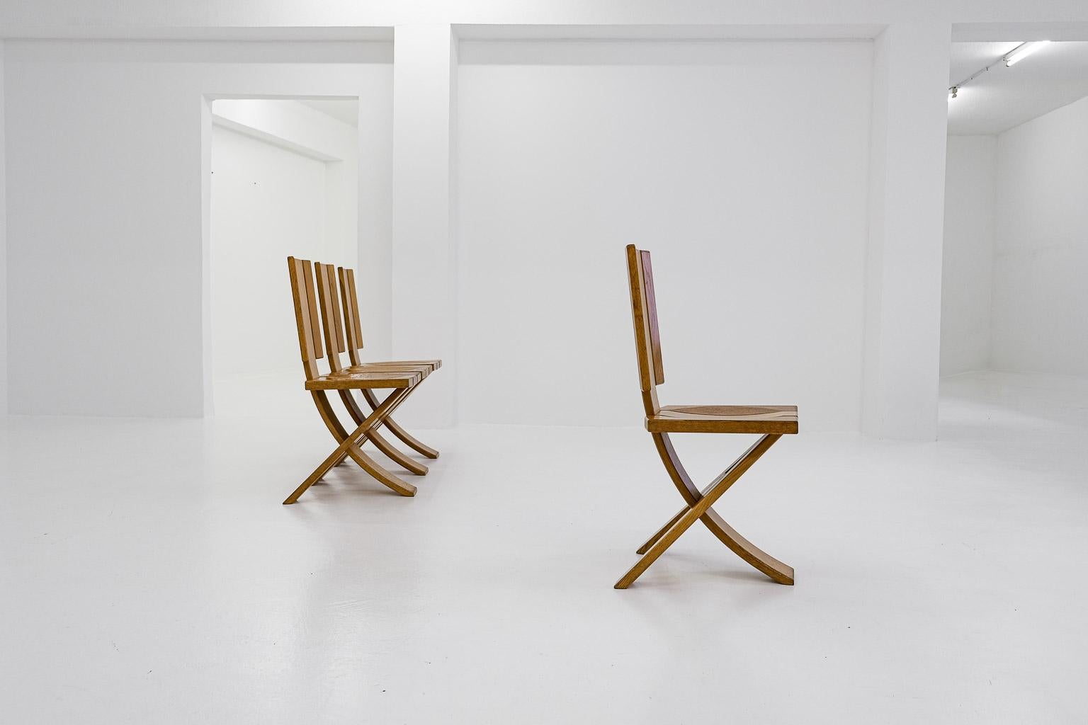 French Set of 4 brutalist, sculptural Ebénisterie Seltz dining chairs, France, 1970s For Sale