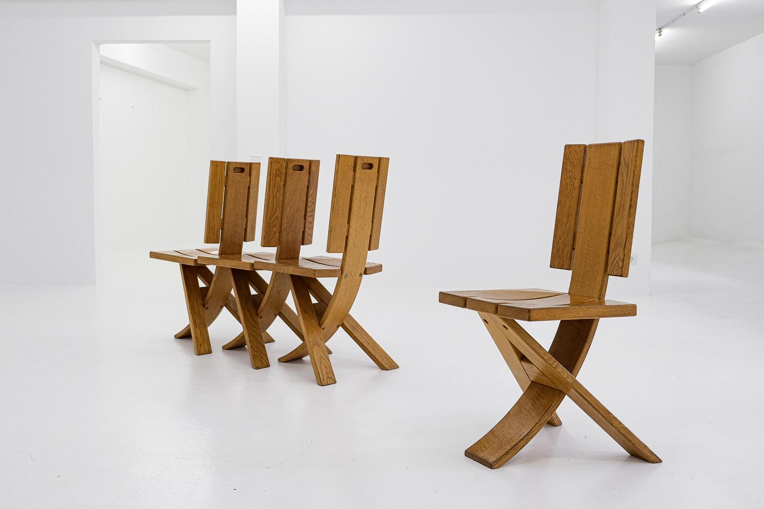Oak Set of 4 brutalist, sculptural Ebénisterie Seltz dining chairs, France, 1970s For Sale