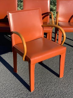 Ensemble de 4 chaises de salle à manger en cuir bourgogne par Arper