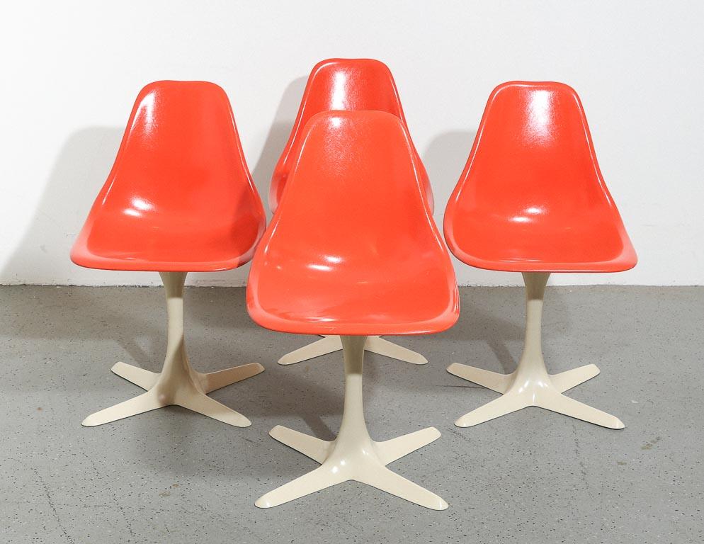 Set of 4 Burke Fiberglass 'Tulip' Chairs In Good Condition In Brooklyn, NY