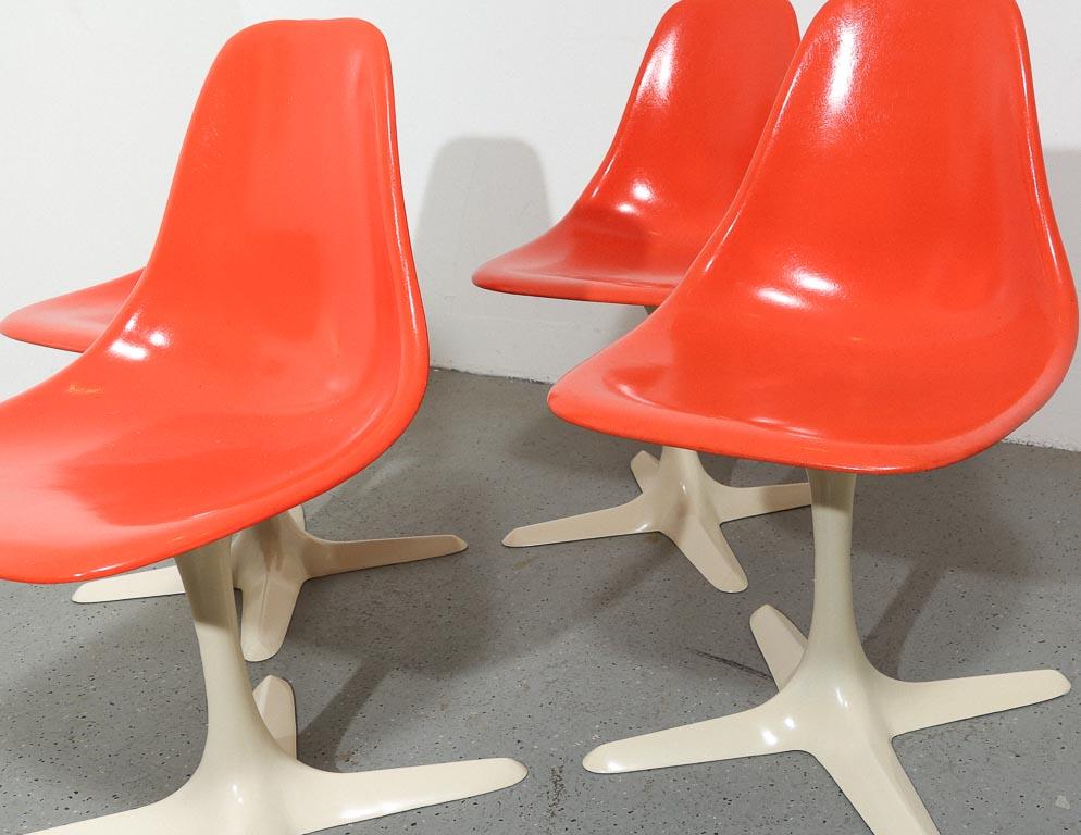 Mid-20th Century Set of 4 Burke Fiberglass 'Tulip' Chairs