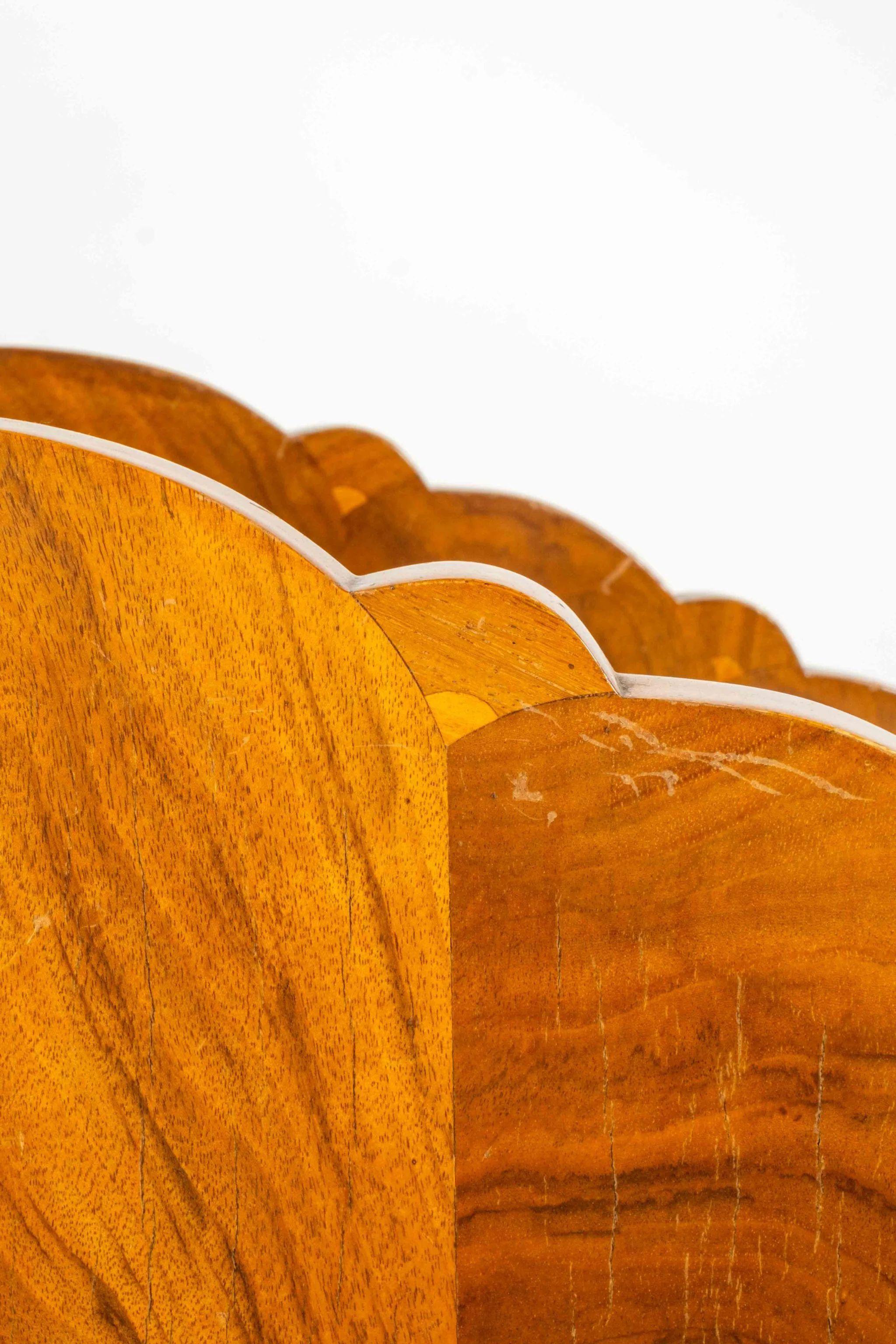 Set Of 4 Burl Wood Chairs With Scalloped Edge 2