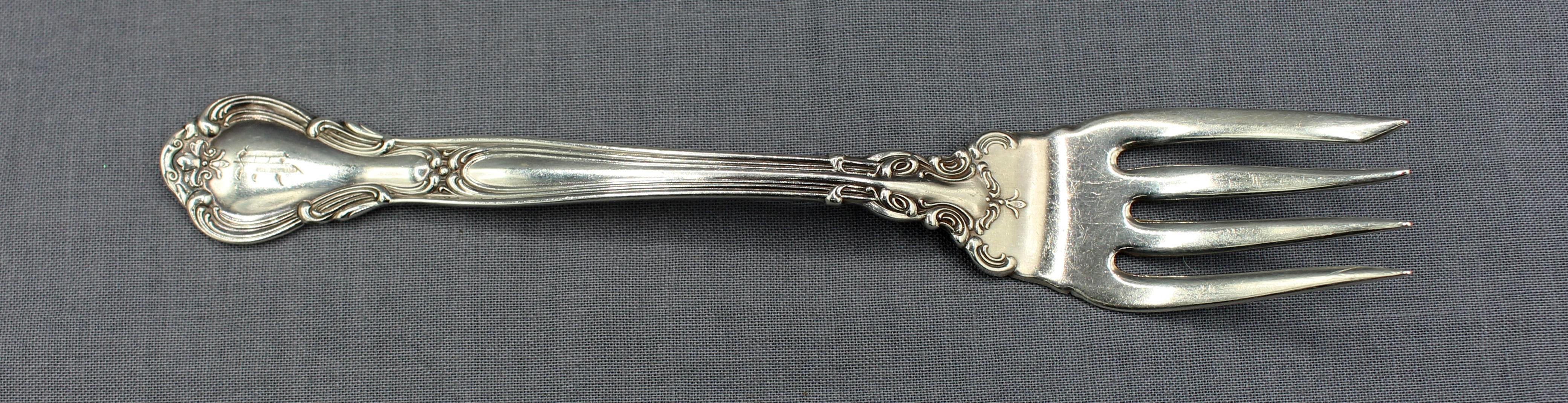 Rococo Set of 4 c. 1895-1950 Chantilly Sterling Fish Forks by Gorham For Sale